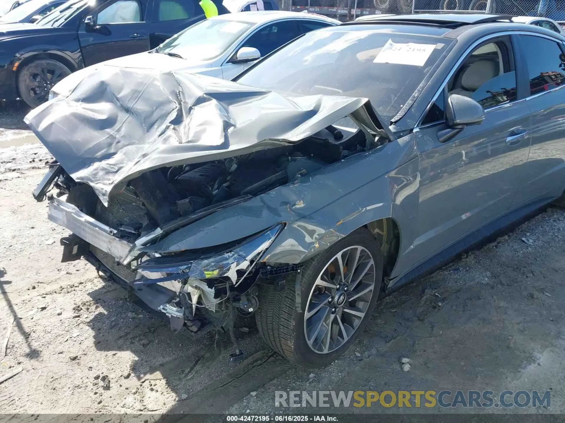 6 Photograph of a damaged car 5NPEH4J23LH036584 HYUNDAI SONATA 2020