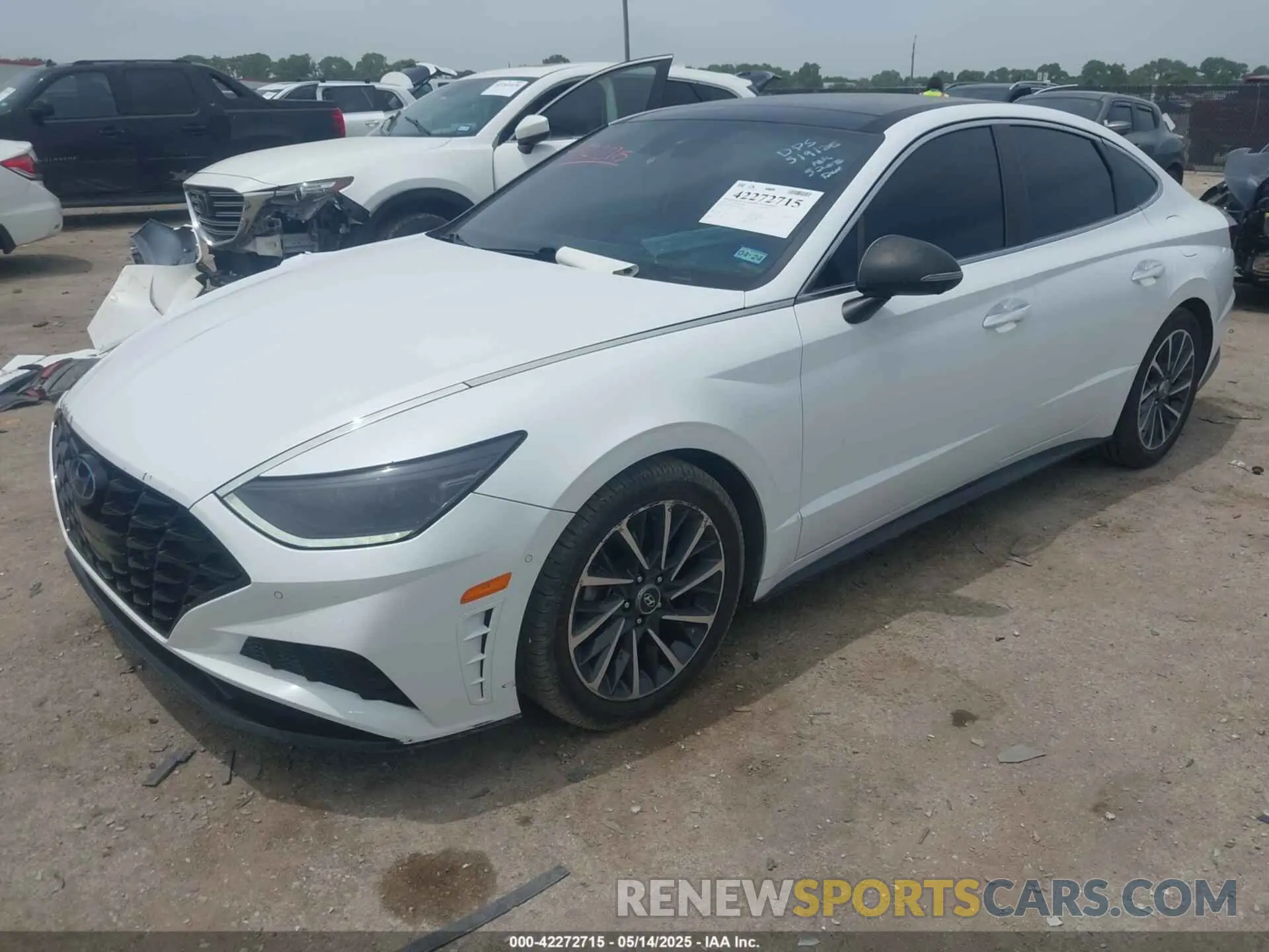 2 Photograph of a damaged car 5NPEH4J25LH025263 HYUNDAI SONATA 2020