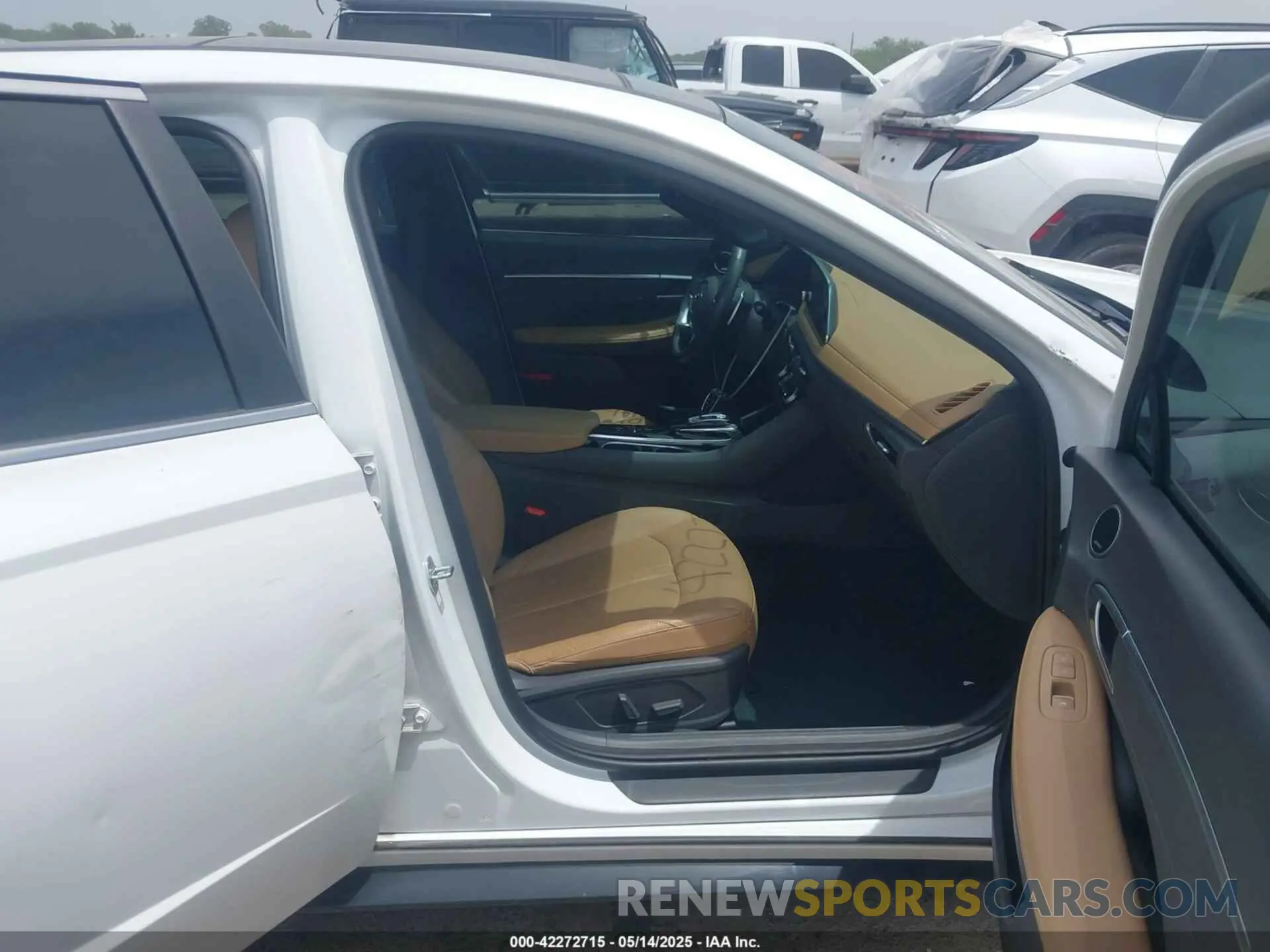 5 Photograph of a damaged car 5NPEH4J25LH025263 HYUNDAI SONATA 2020