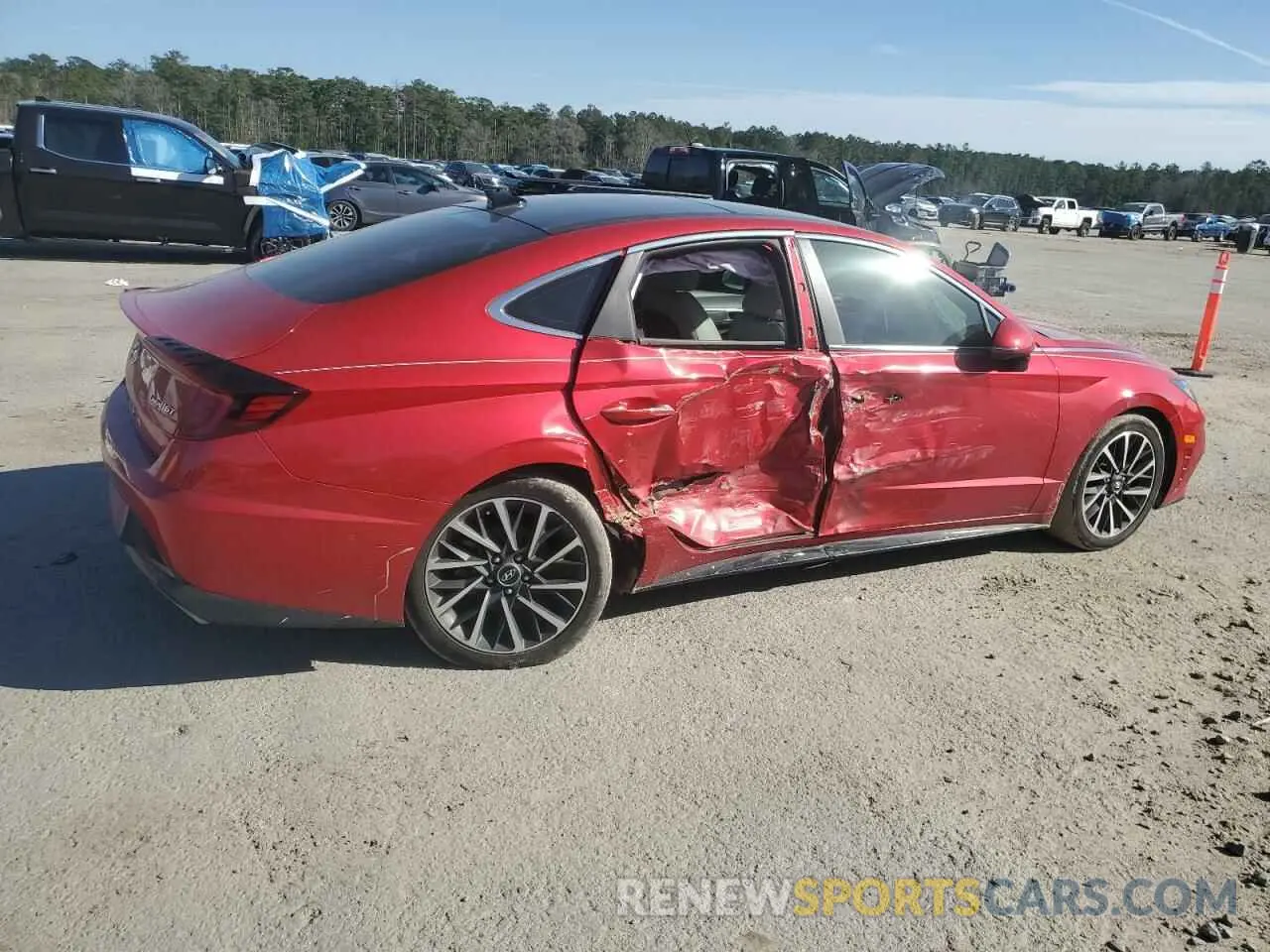 3 Photograph of a damaged car 5NPEH4J27LH002700 HYUNDAI SONATA 2020
