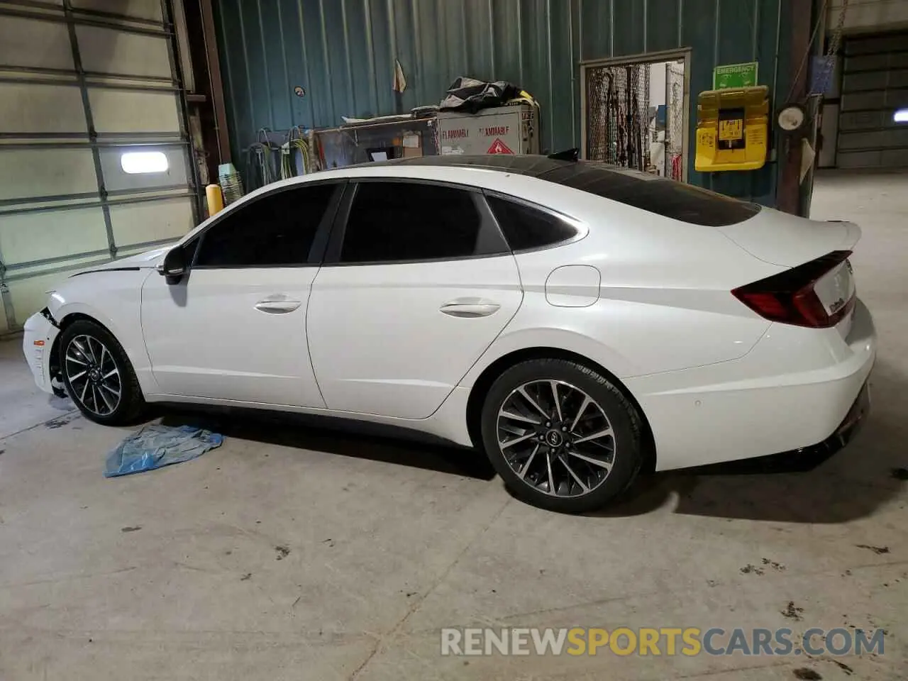 2 Photograph of a damaged car 5NPEH4J28LH013236 HYUNDAI SONATA 2020