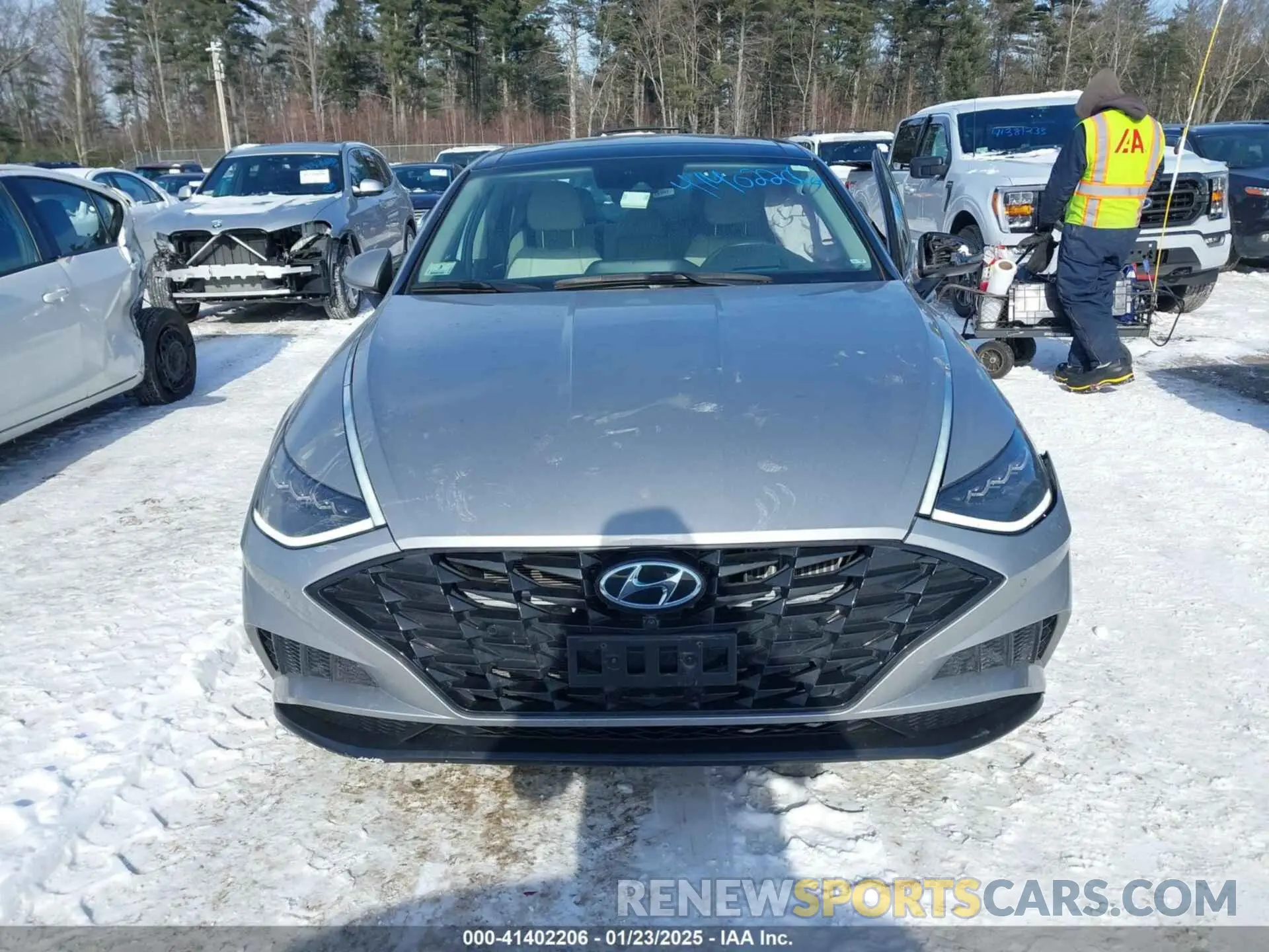13 Photograph of a damaged car 5NPEH4J28LH023068 HYUNDAI SONATA 2020