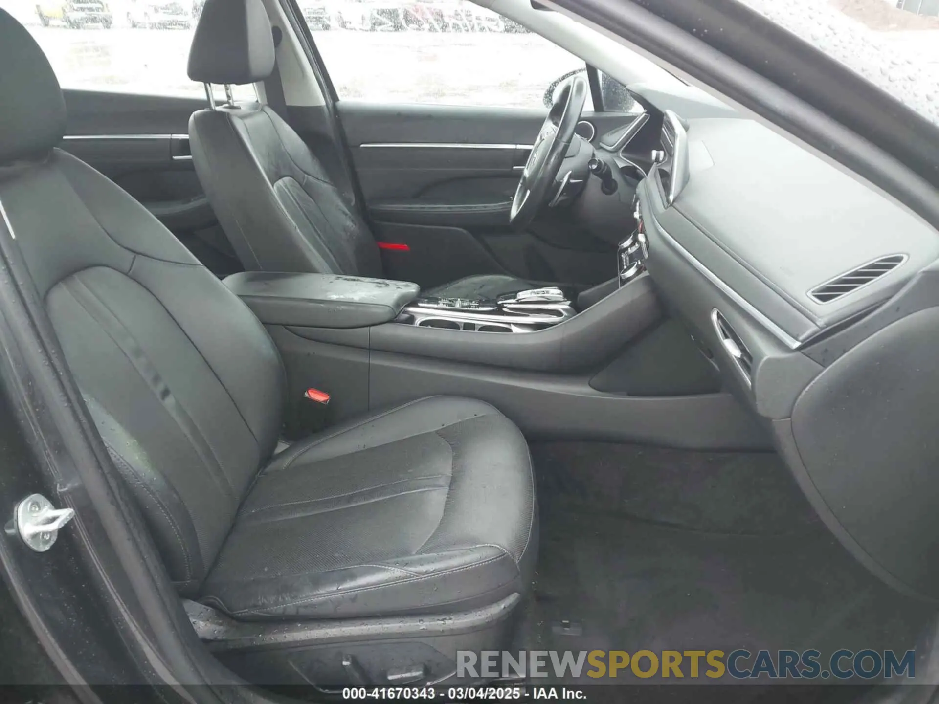 5 Photograph of a damaged car 5NPEH4J29LH031504 HYUNDAI SONATA 2020