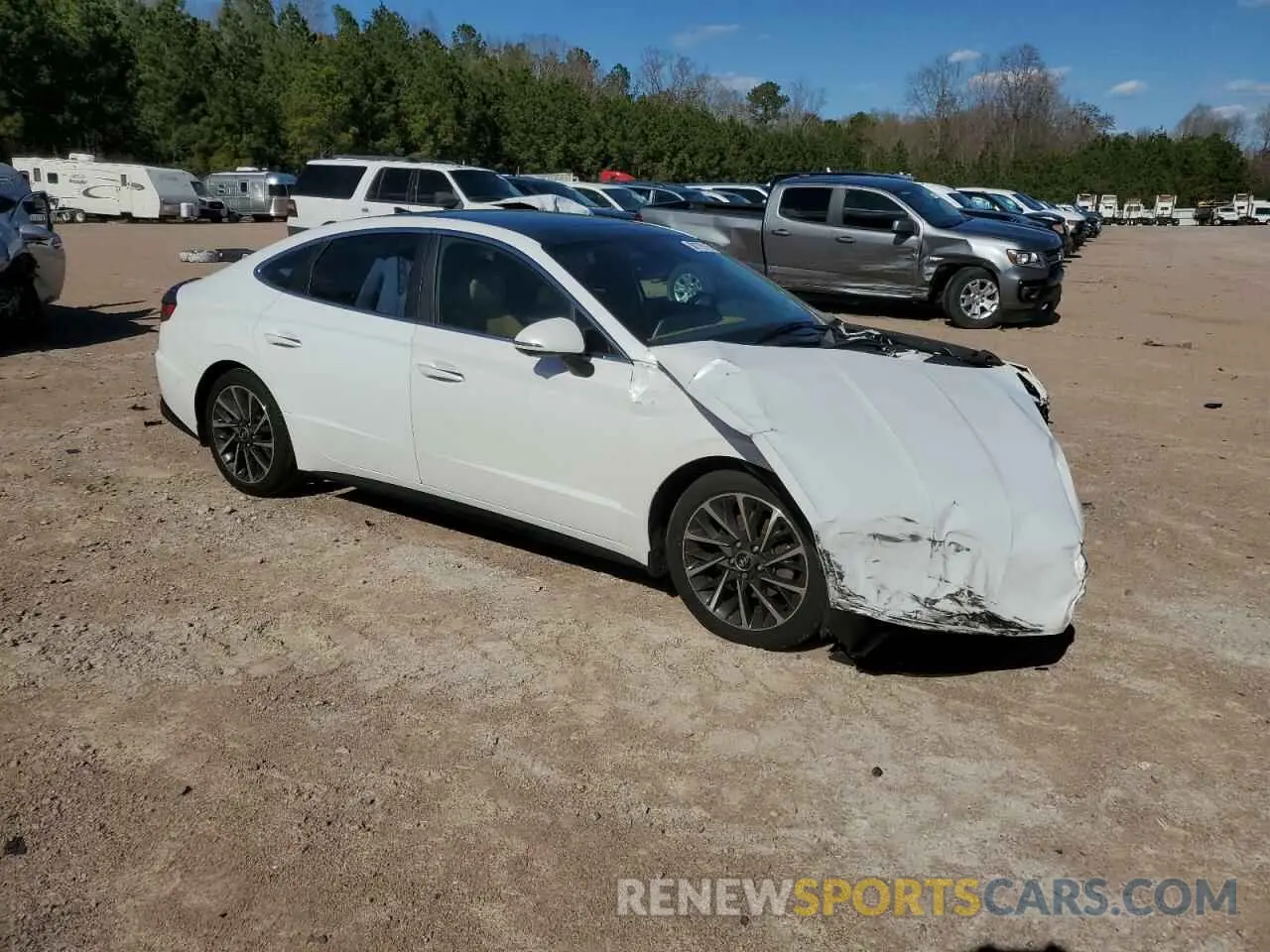 4 Photograph of a damaged car 5NPEH4J29LH047962 HYUNDAI SONATA 2020
