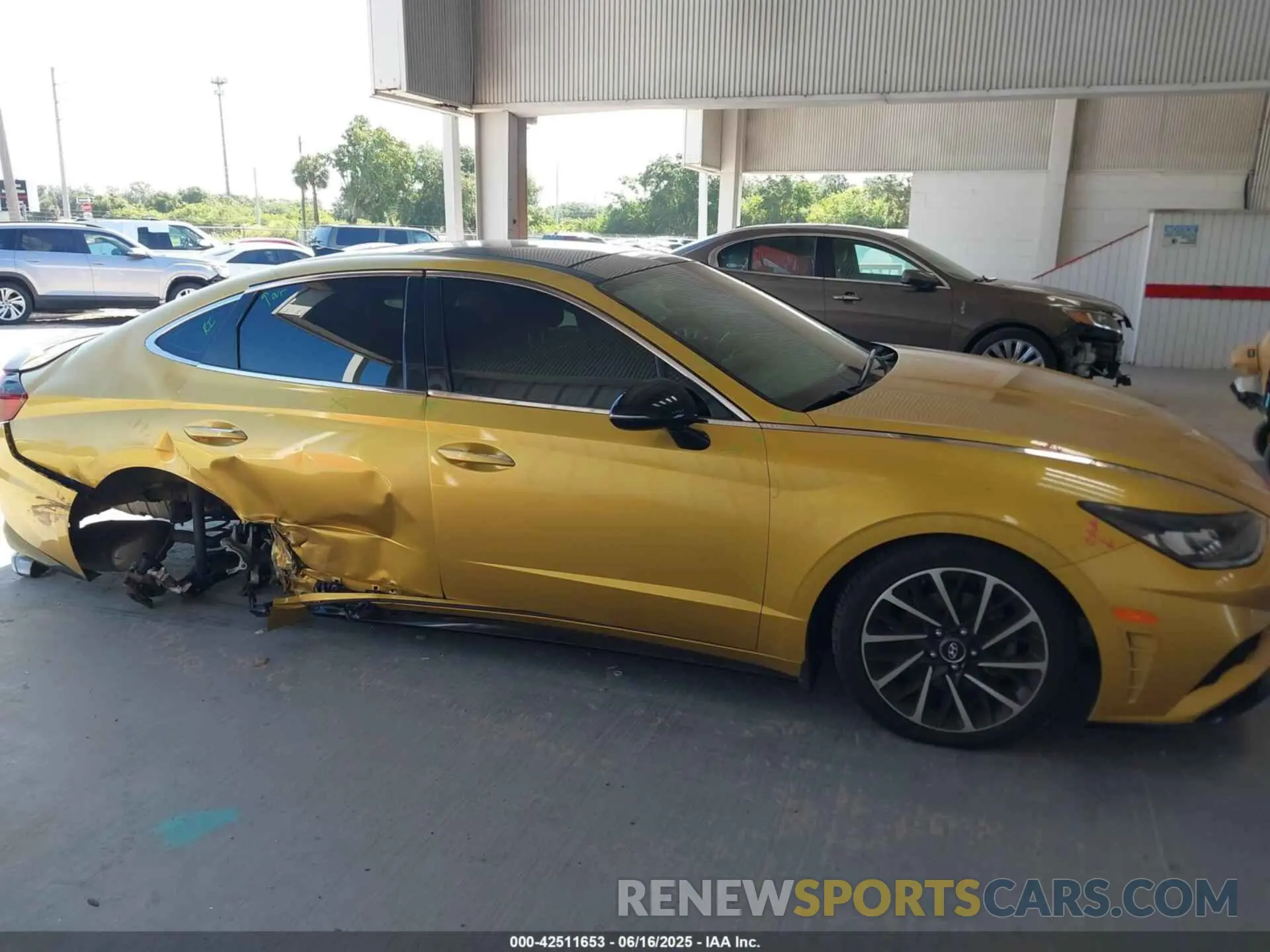 13 Photograph of a damaged car 5NPEJ4J20LH022601 HYUNDAI SONATA 2020