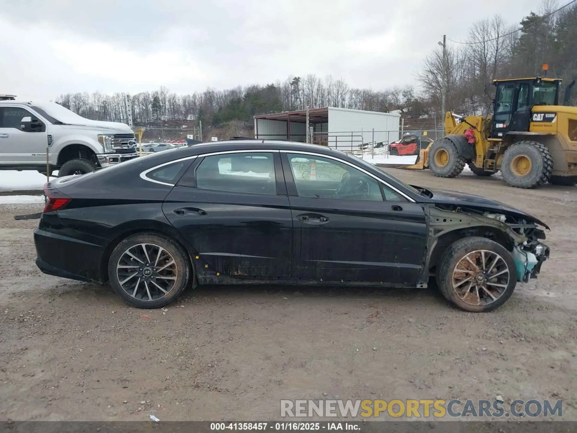 14 Photograph of a damaged car 5NPEJ4J22LH028934 HYUNDAI SONATA 2020