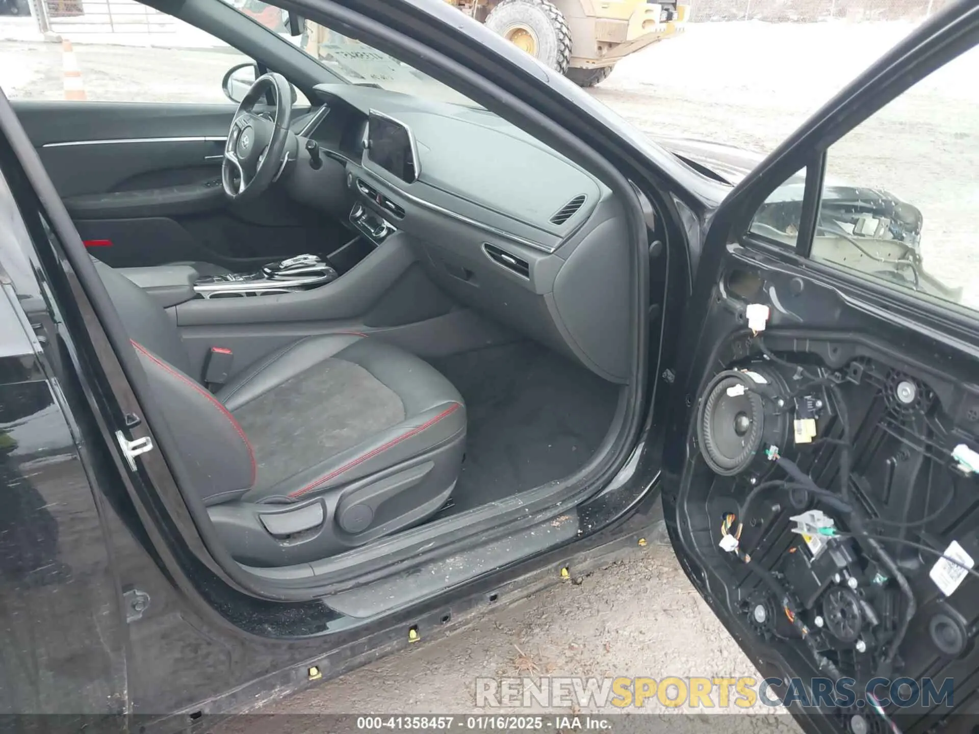 5 Photograph of a damaged car 5NPEJ4J22LH028934 HYUNDAI SONATA 2020