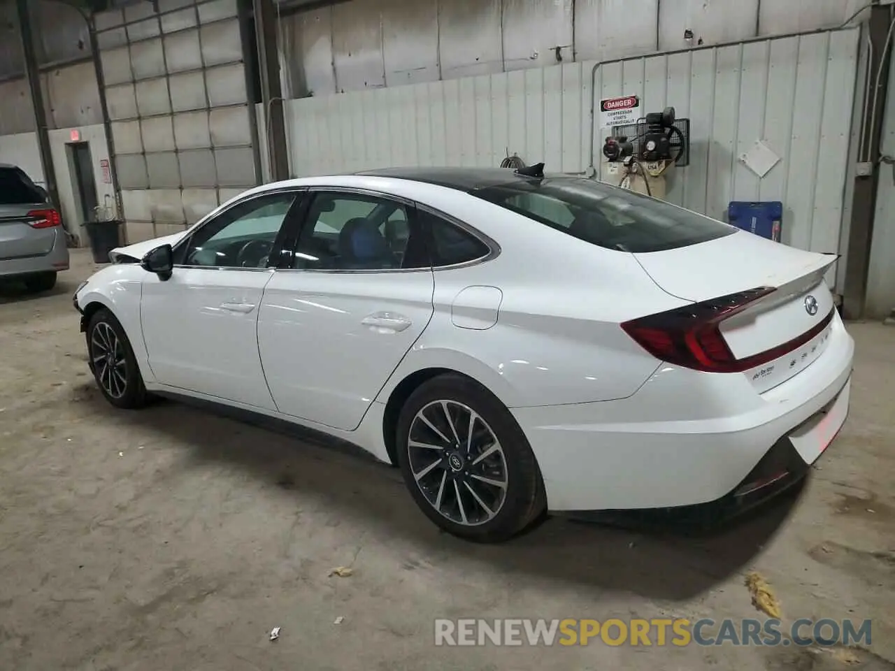 2 Photograph of a damaged car 5NPEJ4J23LH036797 HYUNDAI SONATA 2020