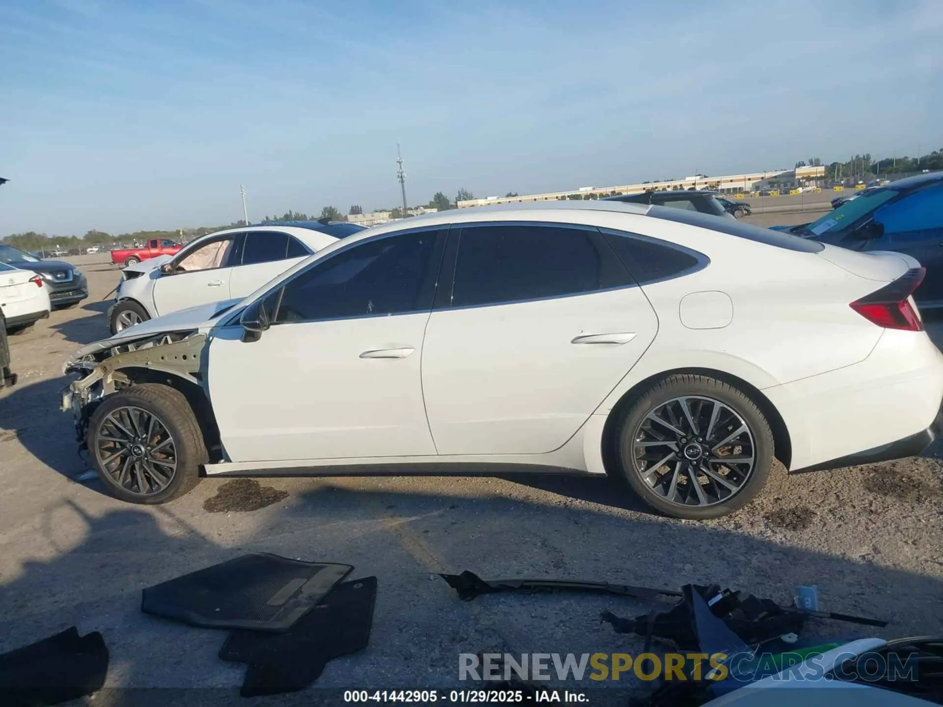 14 Photograph of a damaged car 5NPEJ4J24LH011004 HYUNDAI SONATA 2020