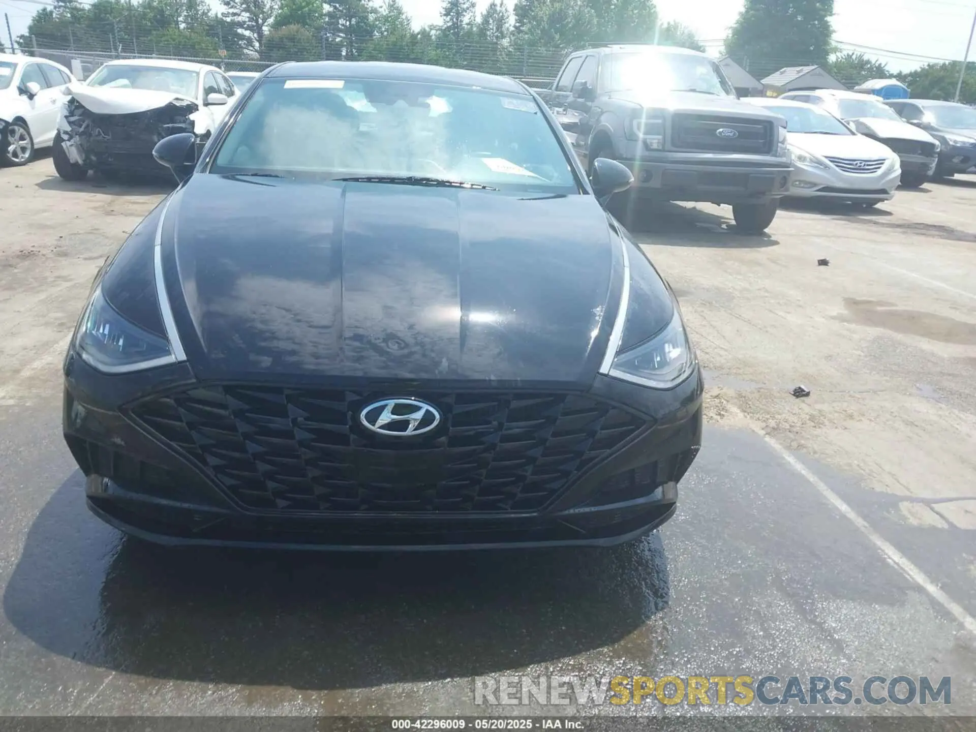 12 Photograph of a damaged car 5NPEJ4J24LH028627 HYUNDAI SONATA 2020