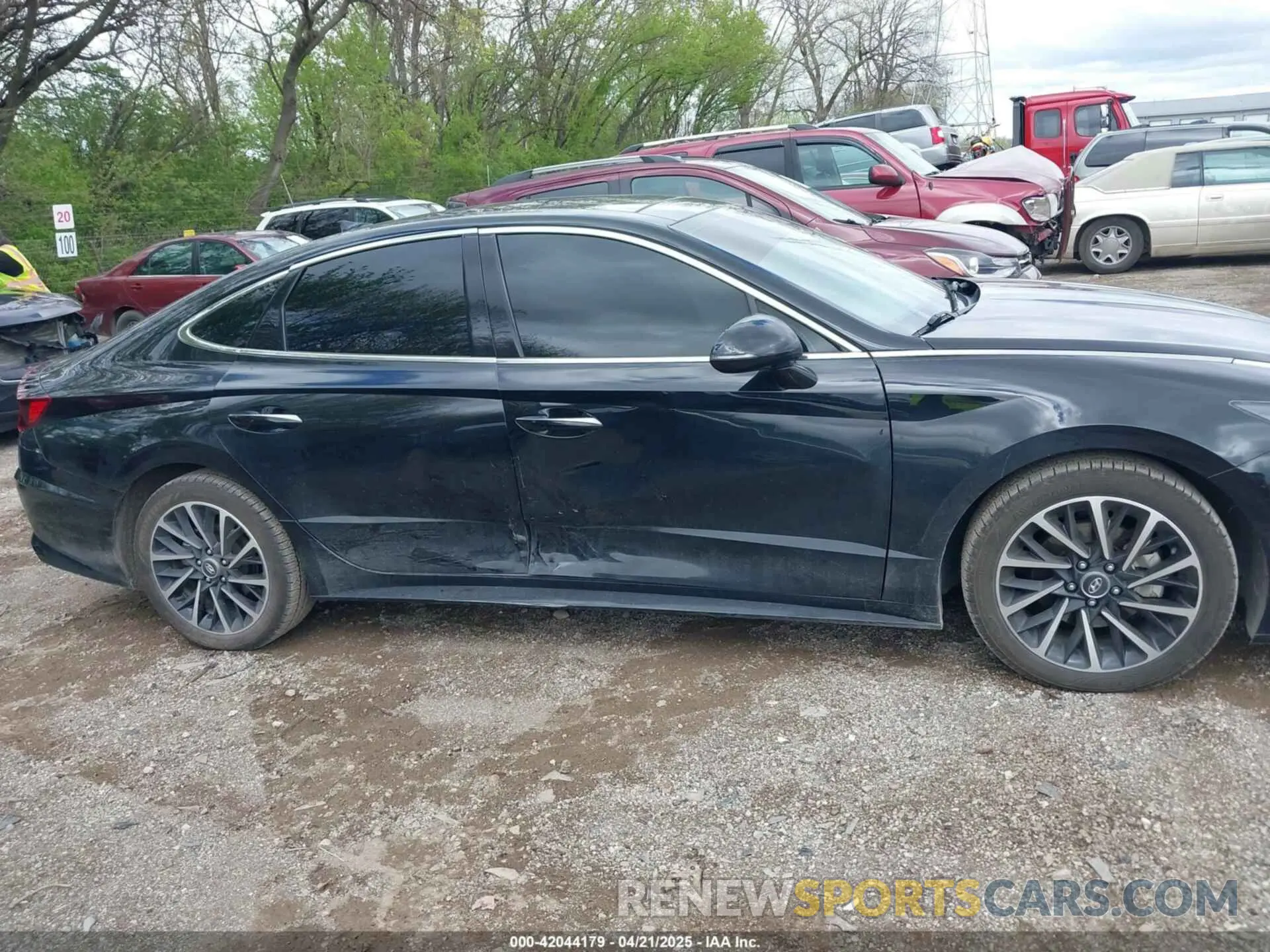 13 Photograph of a damaged car 5NPEJ4J27LH013247 HYUNDAI SONATA 2020