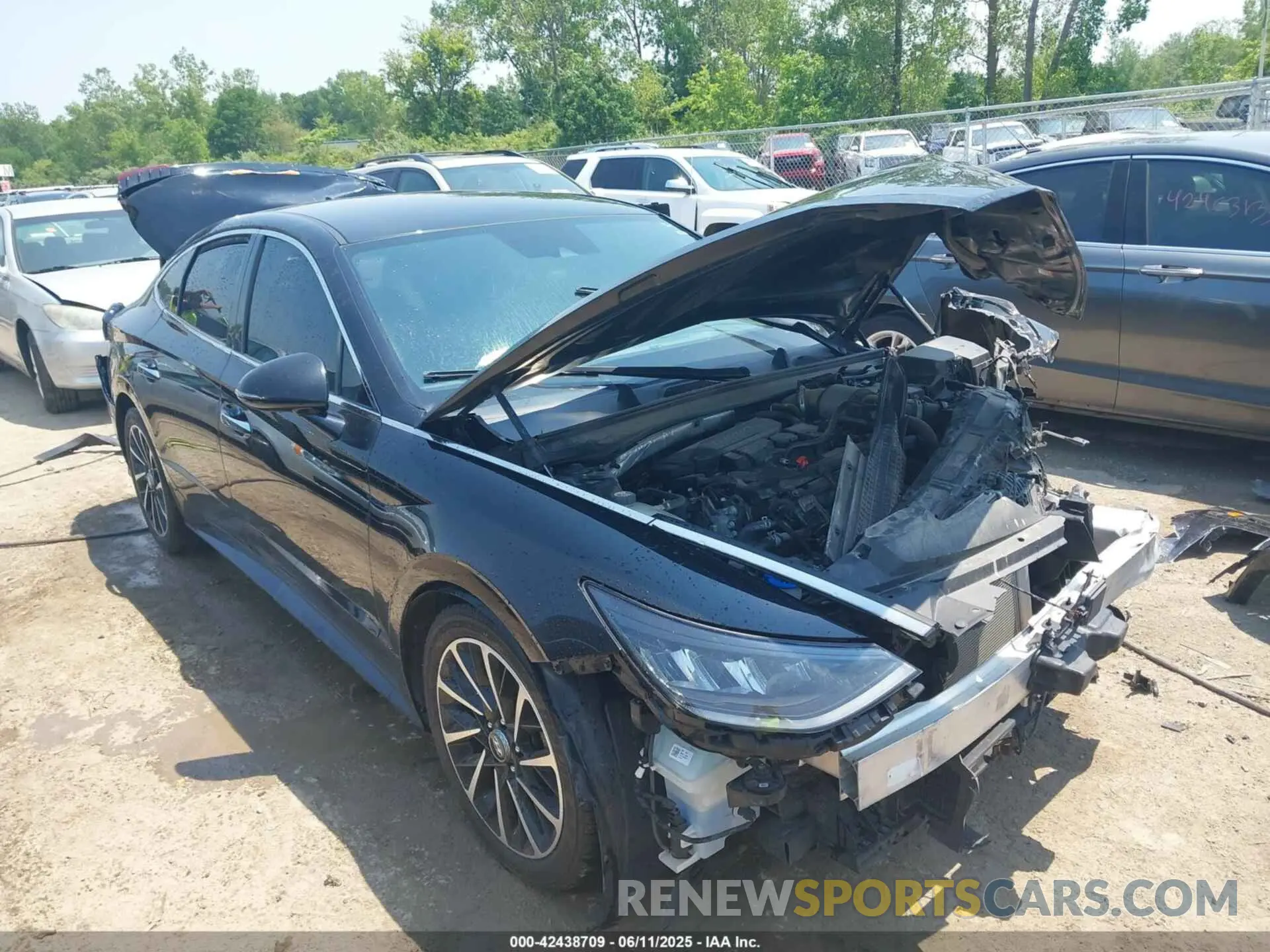 1 Photograph of a damaged car 5NPEJ4J27LH041775 HYUNDAI SONATA 2020