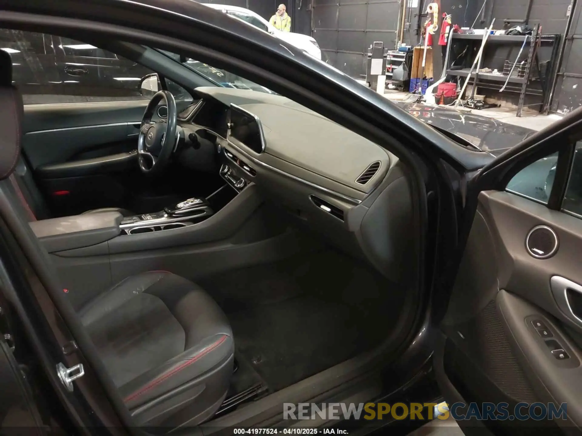 5 Photograph of a damaged car 5NPEJ4J29LH029563 HYUNDAI SONATA 2020