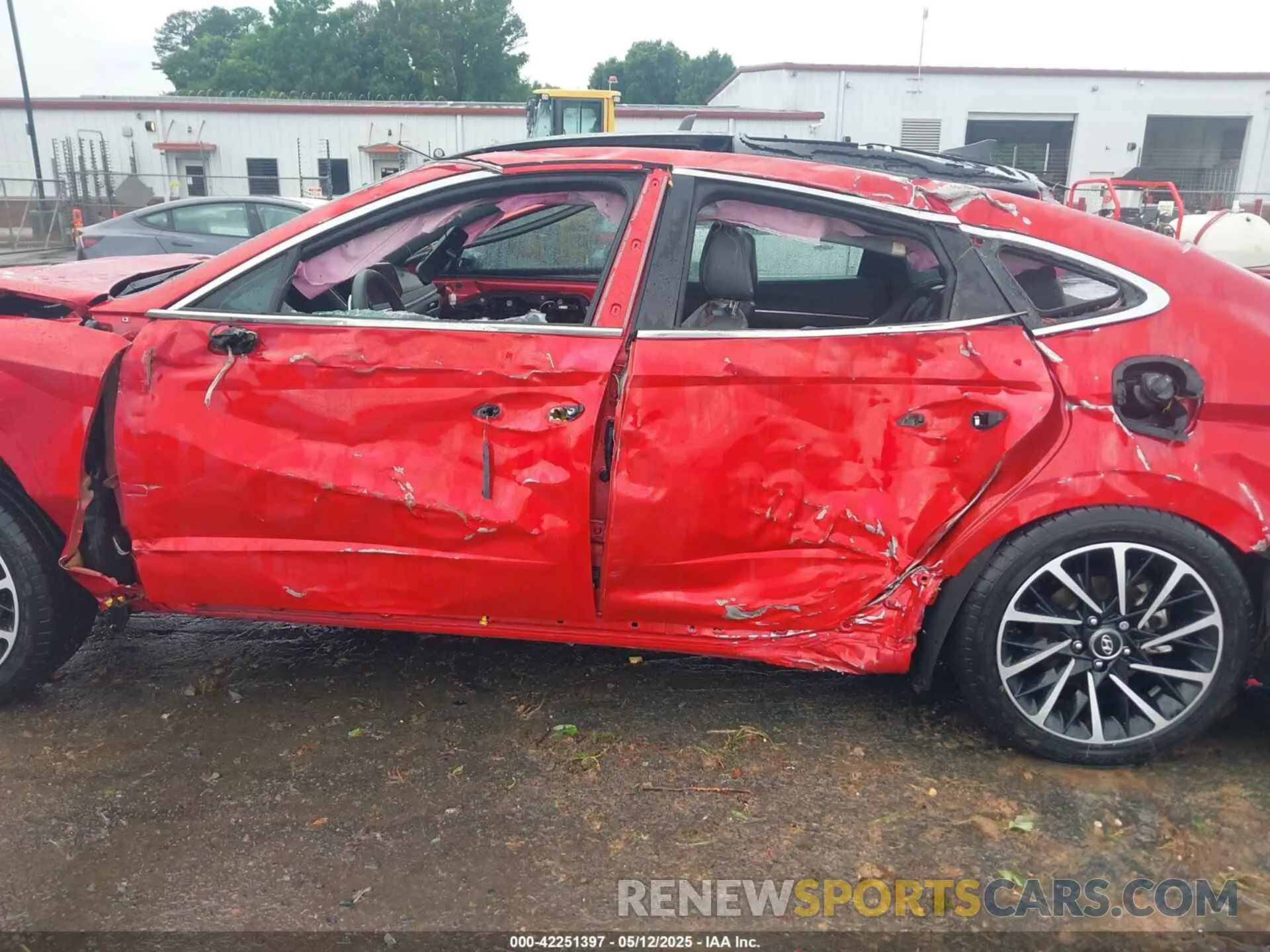 14 Photograph of a damaged car 5NPEJ4J2XLH034576 HYUNDAI SONATA 2020
