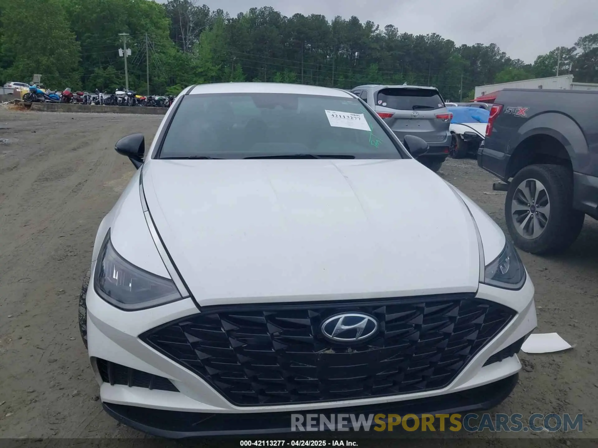 12 Photograph of a damaged car 5NPEJ4J2XLH044640 HYUNDAI SONATA 2020
