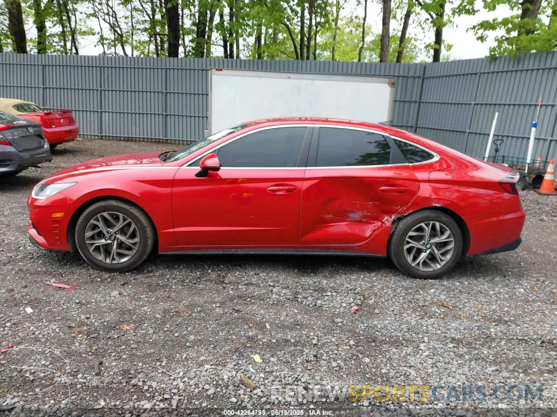 14 Photograph of a damaged car 5NPEL4JA0LH022194 HYUNDAI SONATA 2020