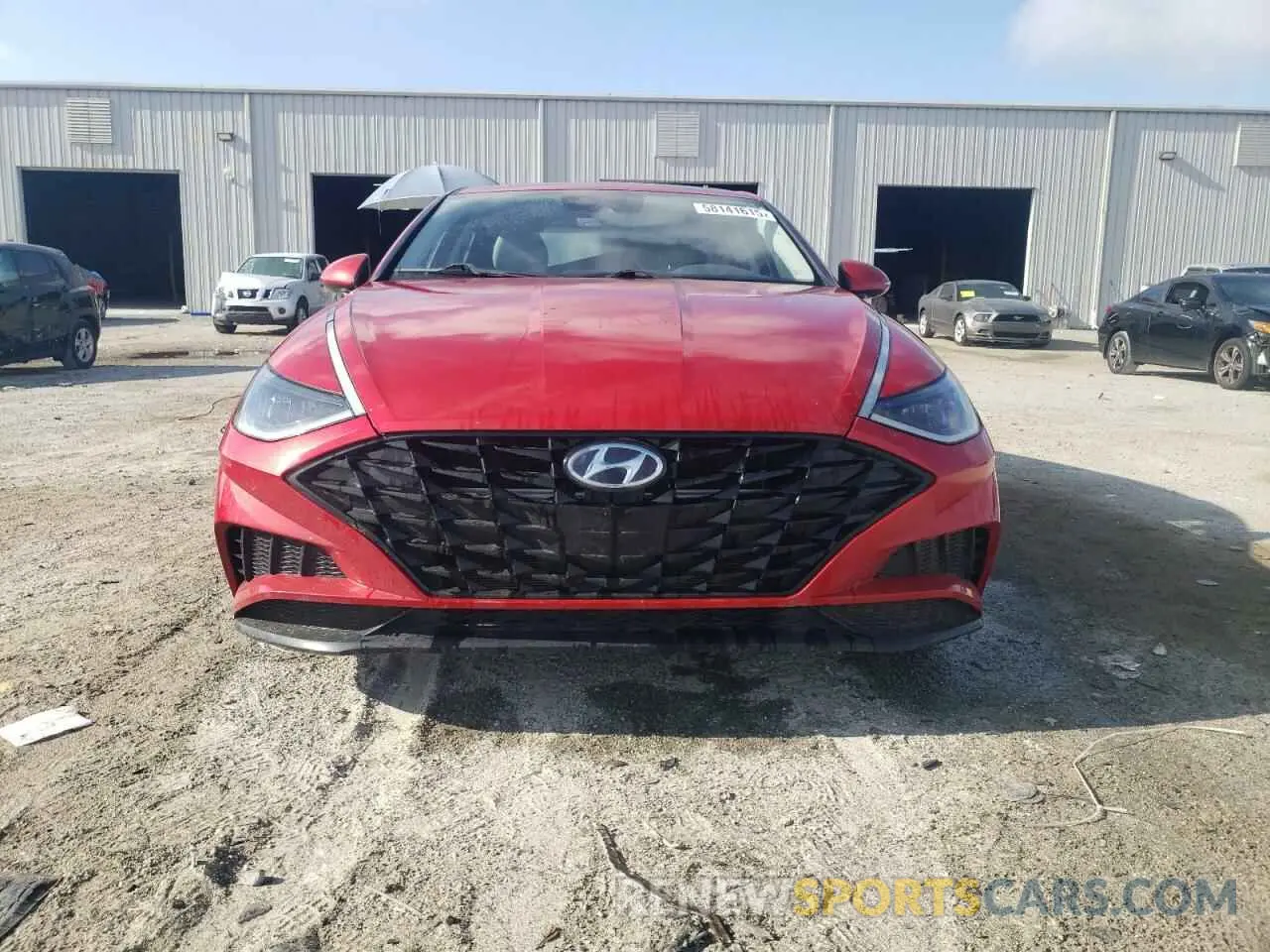 5 Photograph of a damaged car 5NPEL4JA0LH045216 HYUNDAI SONATA 2020