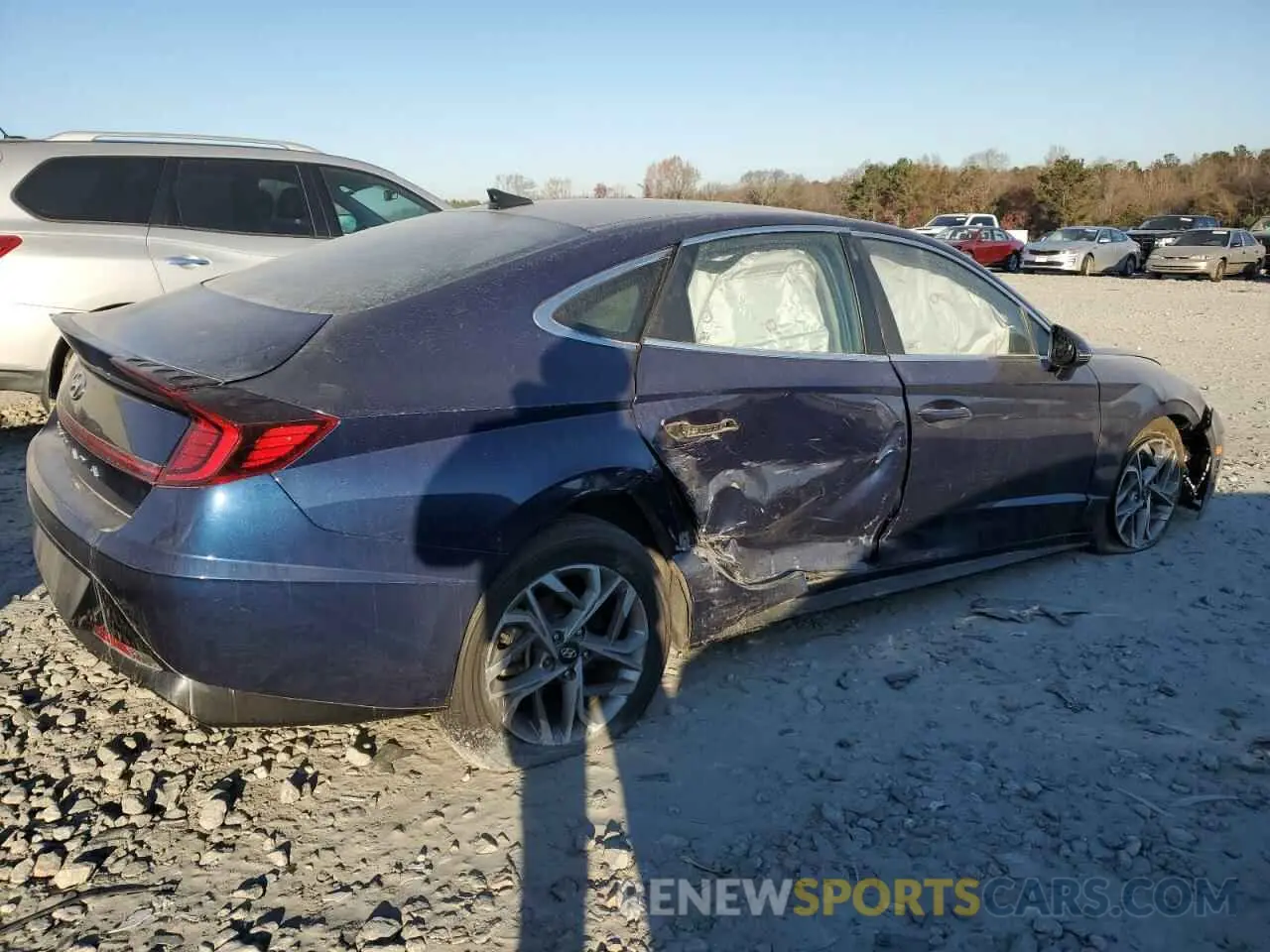3 Photograph of a damaged car 5NPEL4JA2LH003243 HYUNDAI SONATA 2020