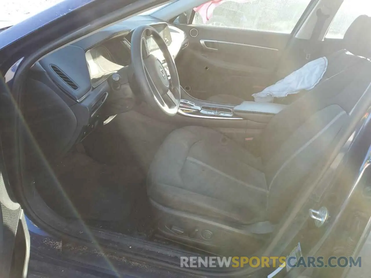 7 Photograph of a damaged car 5NPEL4JA2LH003243 HYUNDAI SONATA 2020