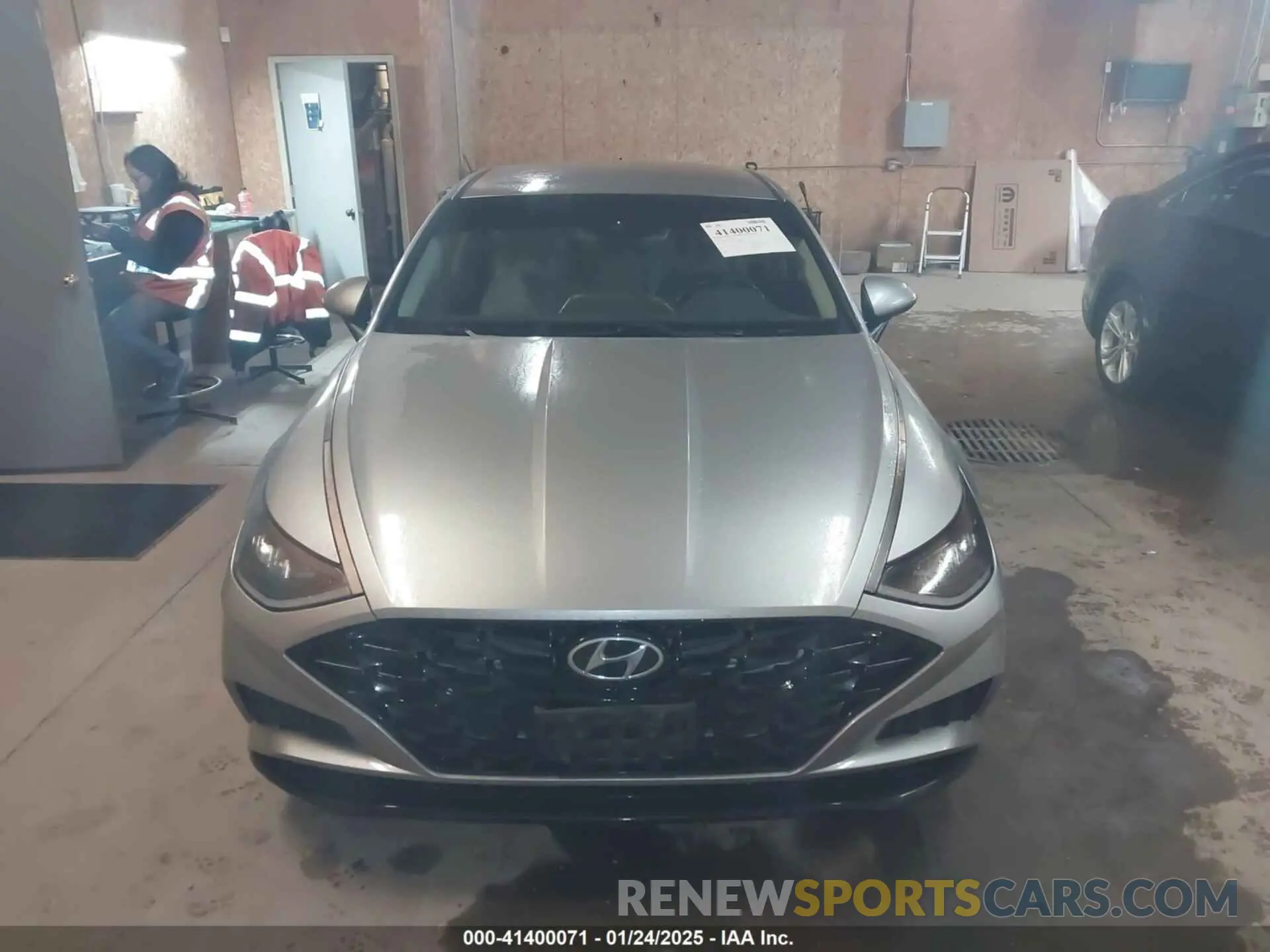 12 Photograph of a damaged car 5NPEL4JA4LH017306 HYUNDAI SONATA 2020