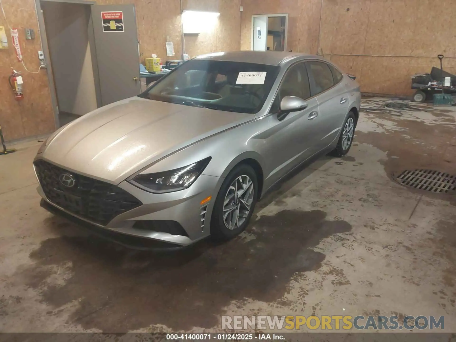 2 Photograph of a damaged car 5NPEL4JA4LH017306 HYUNDAI SONATA 2020