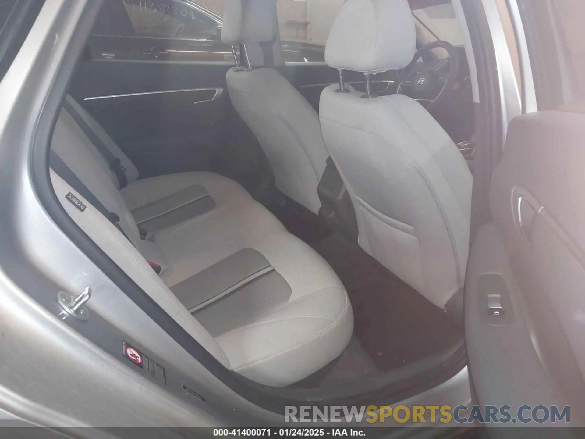 8 Photograph of a damaged car 5NPEL4JA4LH017306 HYUNDAI SONATA 2020