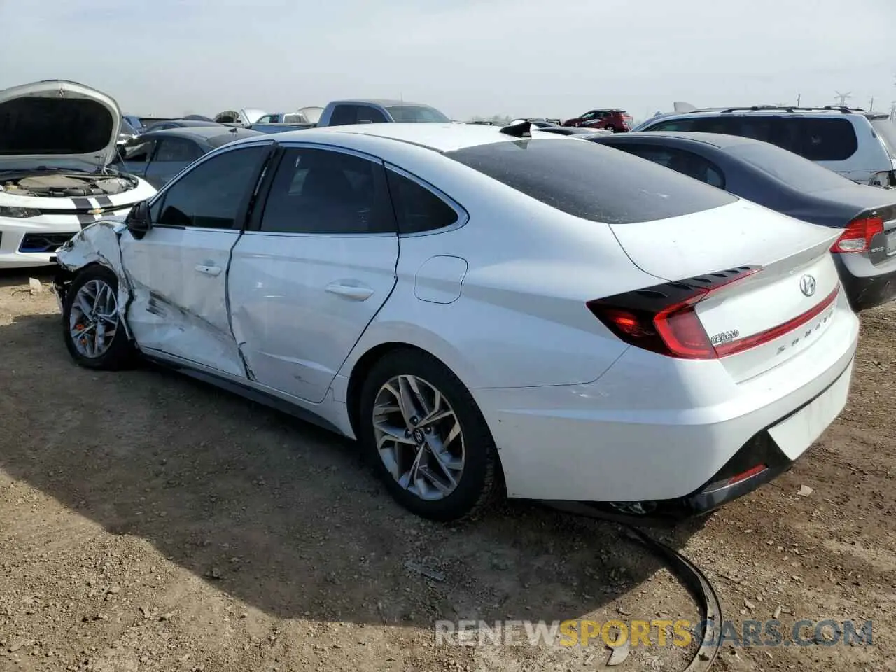 2 Photograph of a damaged car 5NPEL4JA4LH044621 HYUNDAI SONATA 2020