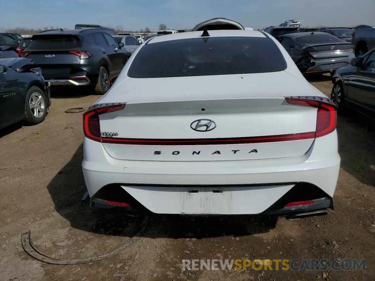 6 Photograph of a damaged car 5NPEL4JA4LH044621 HYUNDAI SONATA 2020