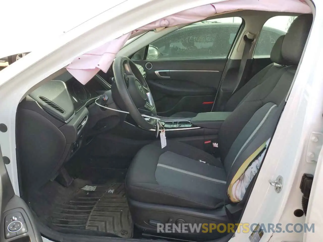 7 Photograph of a damaged car 5NPEL4JA4LH044621 HYUNDAI SONATA 2020
