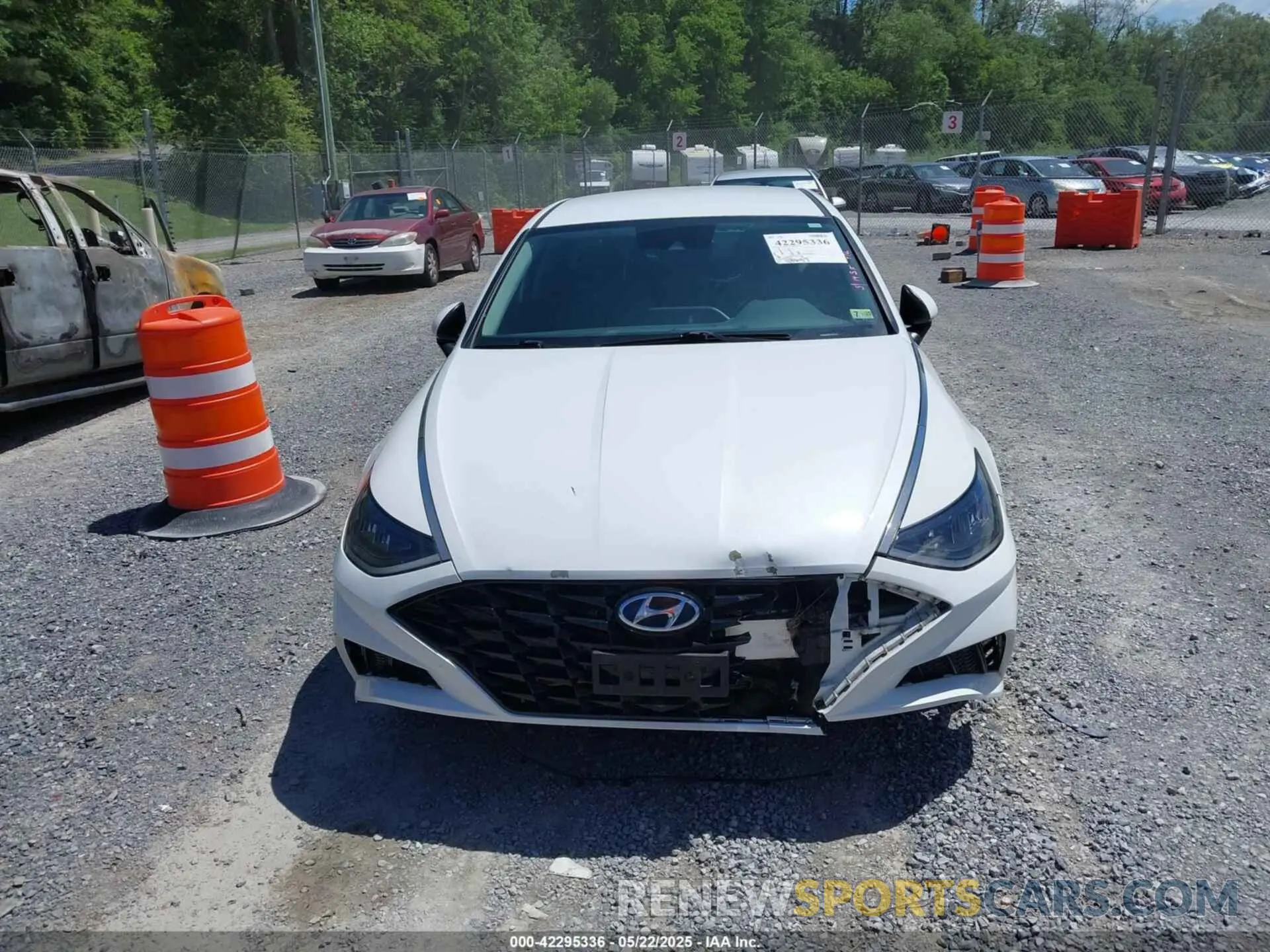 12 Photograph of a damaged car 5NPEL4JA4LH044893 HYUNDAI SONATA 2020