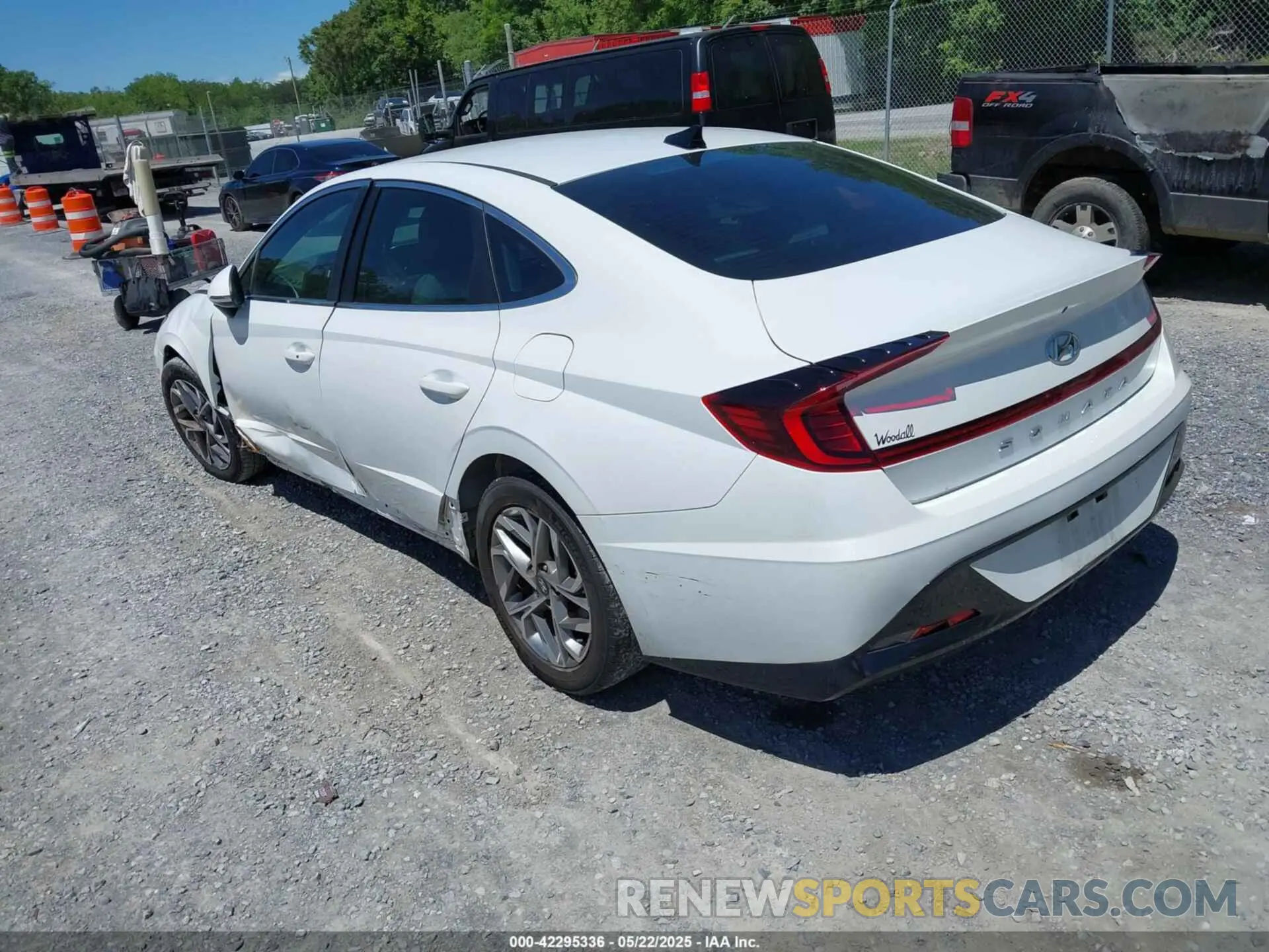 3 Photograph of a damaged car 5NPEL4JA4LH044893 HYUNDAI SONATA 2020