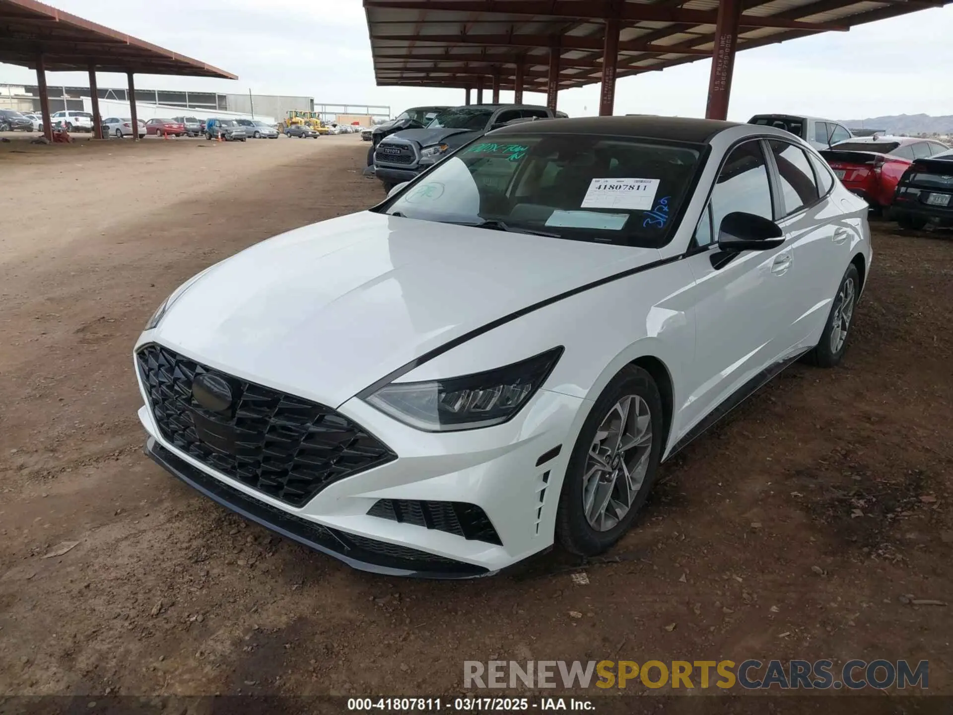 2 Photograph of a damaged car 5NPEL4JA4LH046868 HYUNDAI SONATA 2020