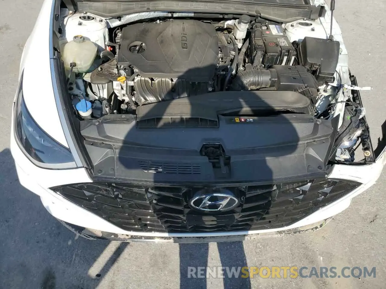 11 Photograph of a damaged car 5NPEL4JA4LH056672 HYUNDAI SONATA 2020