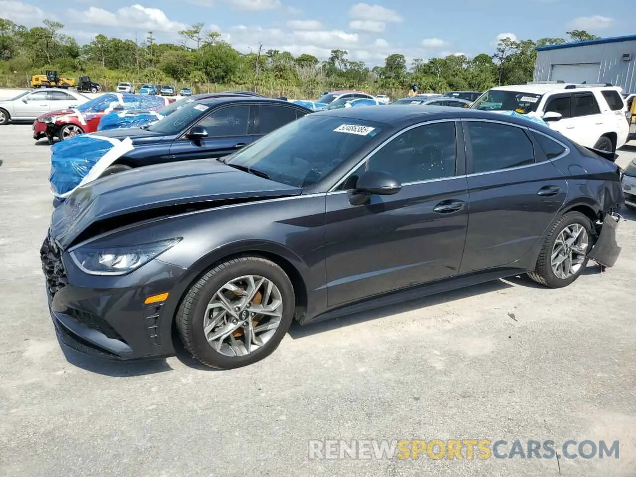 1 Photograph of a damaged car 5NPEL4JA5LH025186 HYUNDAI SONATA 2020