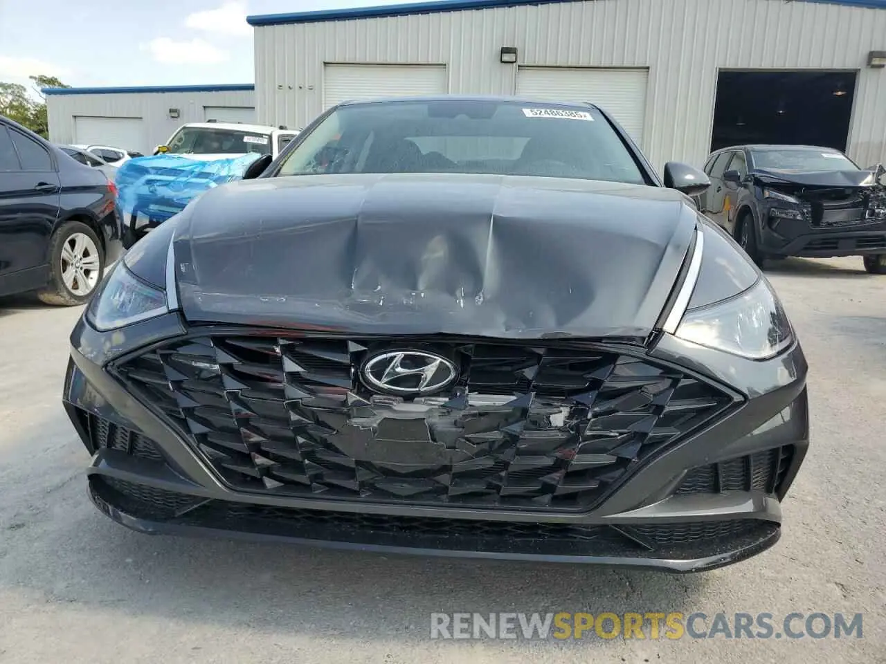 5 Photograph of a damaged car 5NPEL4JA5LH025186 HYUNDAI SONATA 2020