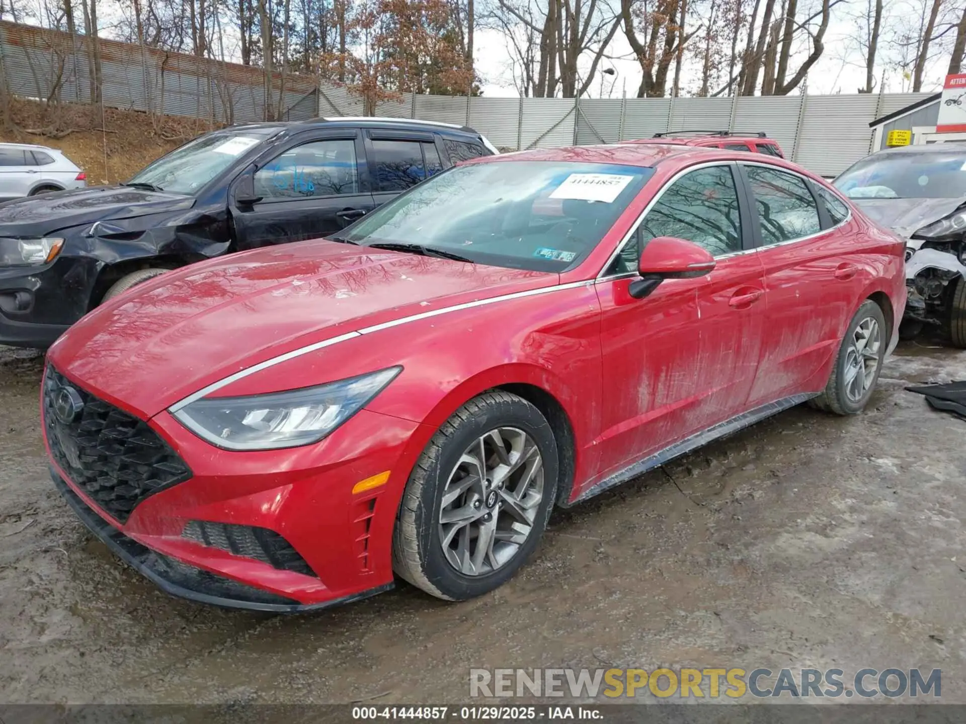 2 Photograph of a damaged car 5NPEL4JA5LH035099 HYUNDAI SONATA 2020