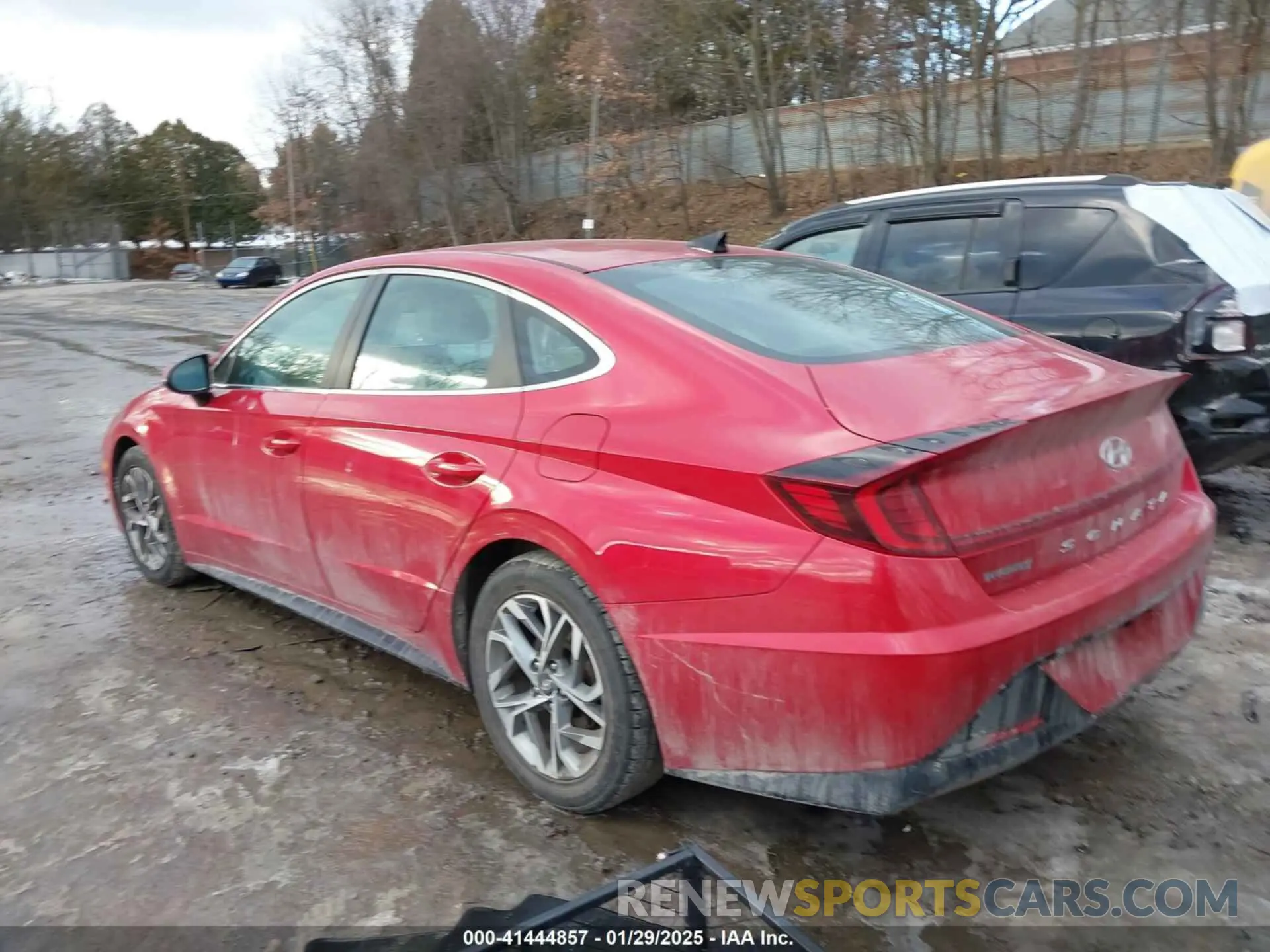 3 Photograph of a damaged car 5NPEL4JA5LH035099 HYUNDAI SONATA 2020