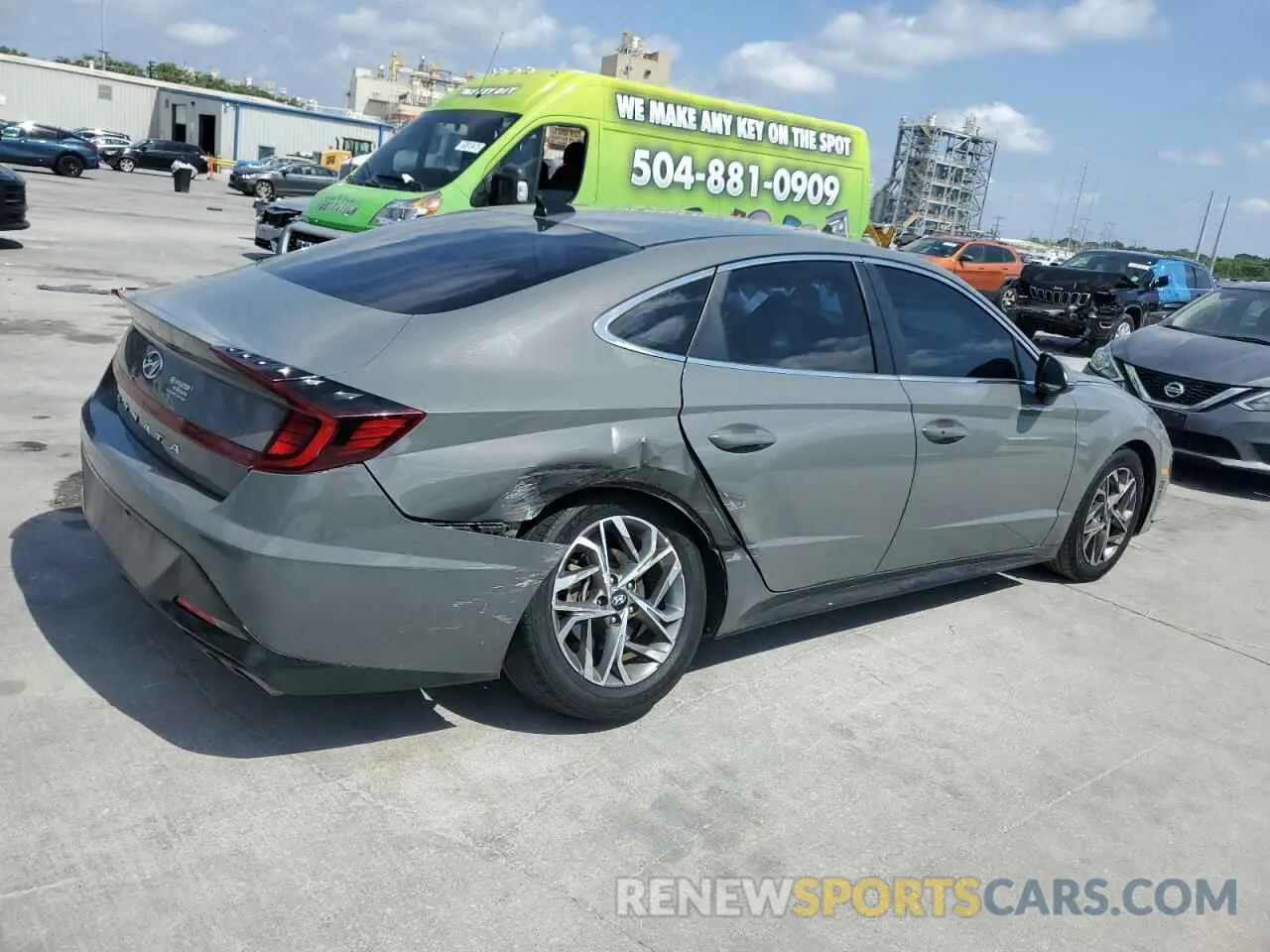3 Photograph of a damaged car 5NPEL4JA6LH010969 HYUNDAI SONATA 2020