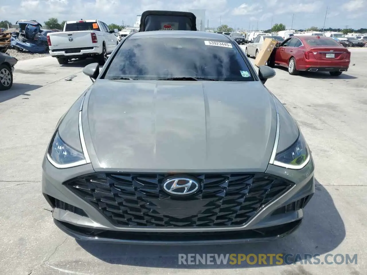 5 Photograph of a damaged car 5NPEL4JA6LH010969 HYUNDAI SONATA 2020
