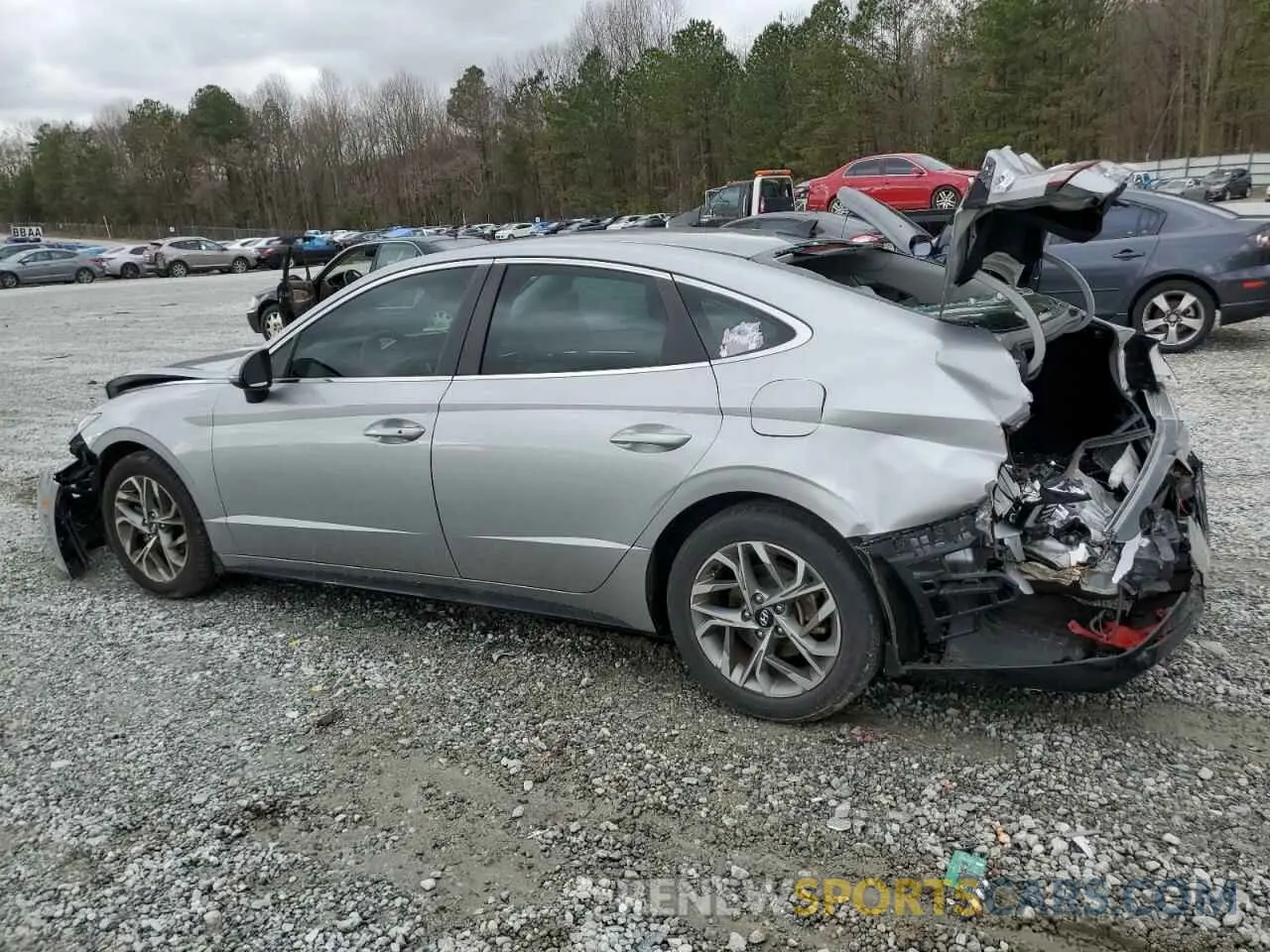 2 Photograph of a damaged car 5NPEL4JA6LH057256 HYUNDAI SONATA 2020