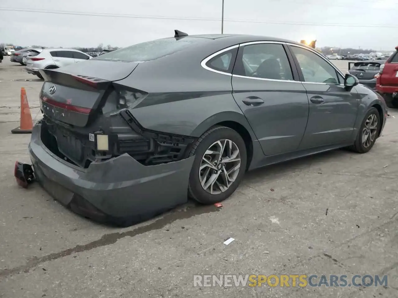 3 Photograph of a damaged car 5NPEL4JA7LH014979 HYUNDAI SONATA 2020