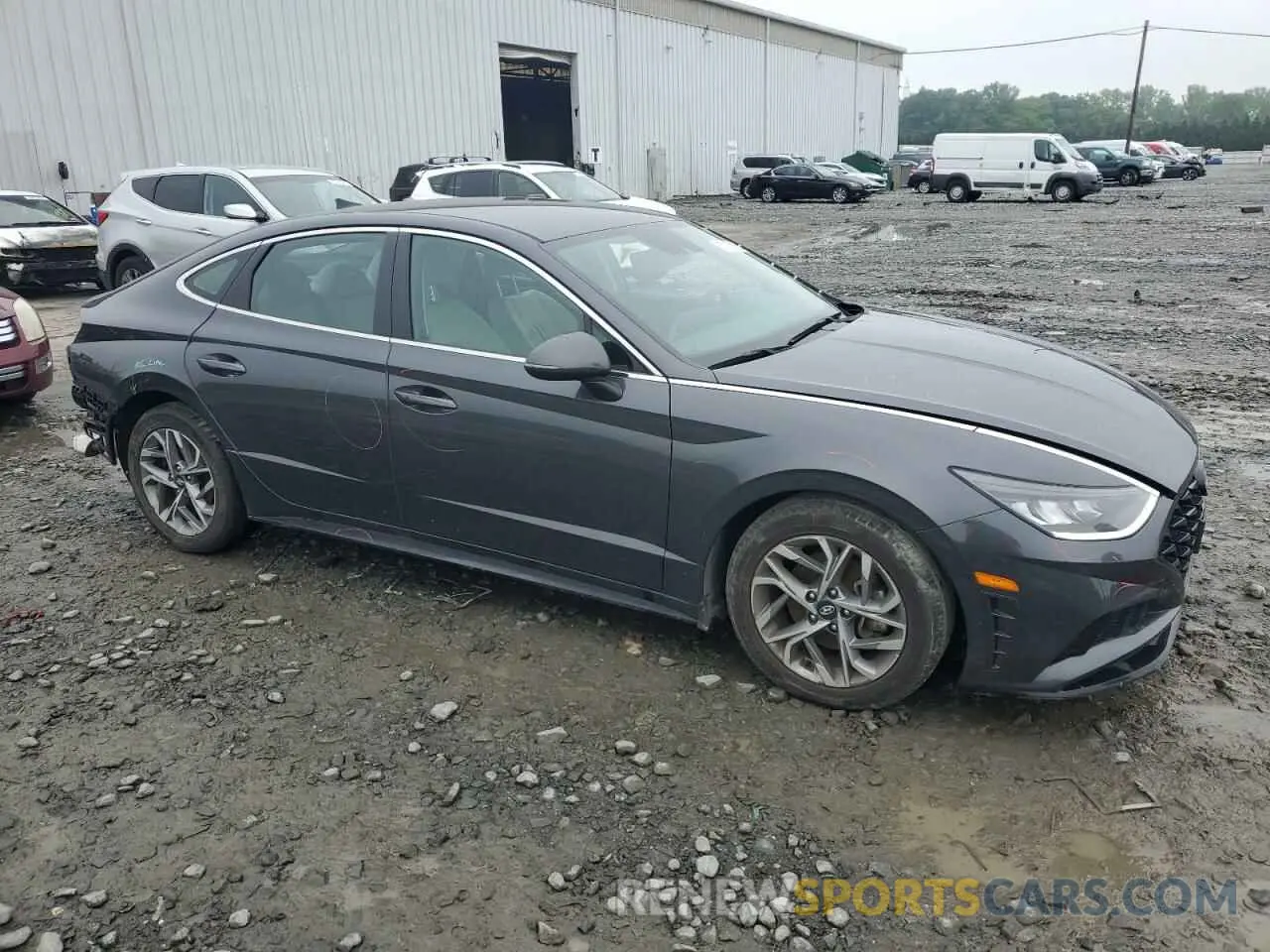 4 Photograph of a damaged car 5NPEL4JA7LH046296 HYUNDAI SONATA 2020