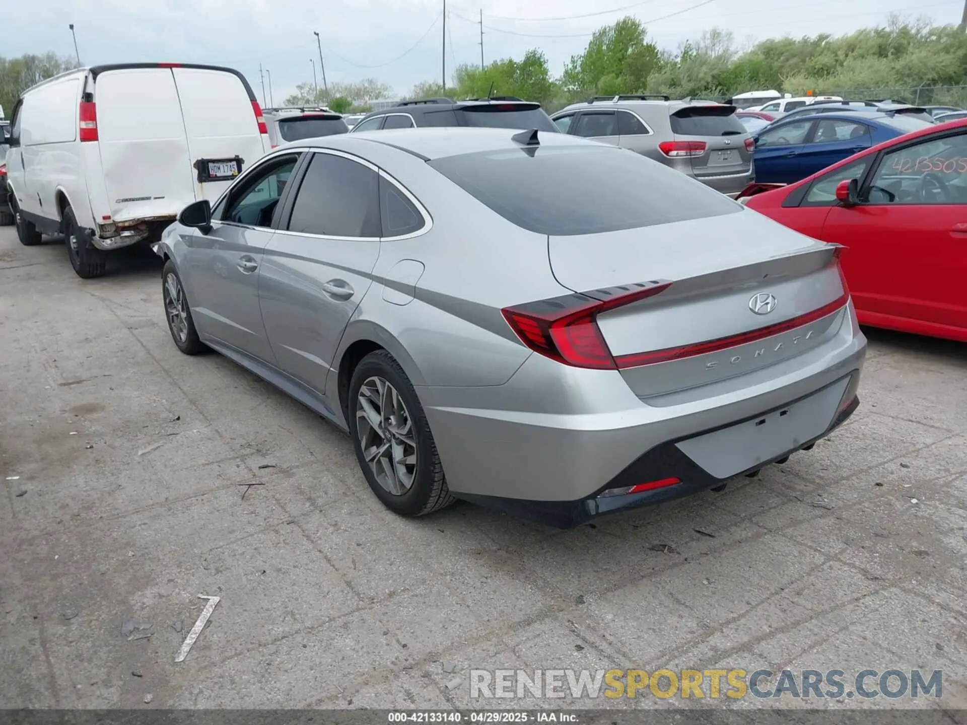 3 Photograph of a damaged car 5NPEL4JA7LH053779 HYUNDAI SONATA 2020
