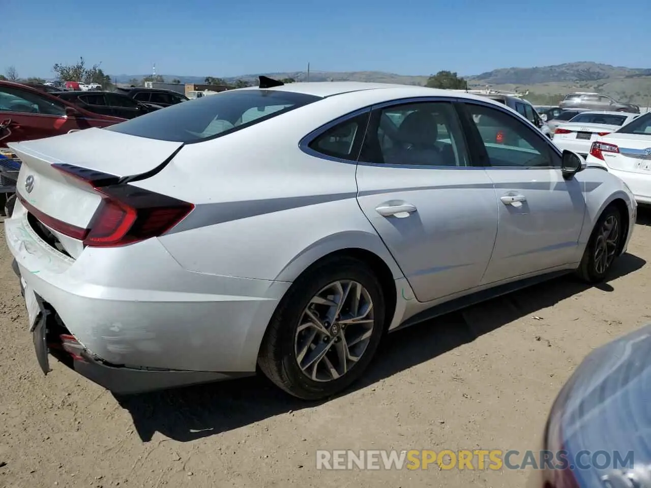 3 Photograph of a damaged car 5NPEL4JA8LH027532 HYUNDAI SONATA 2020