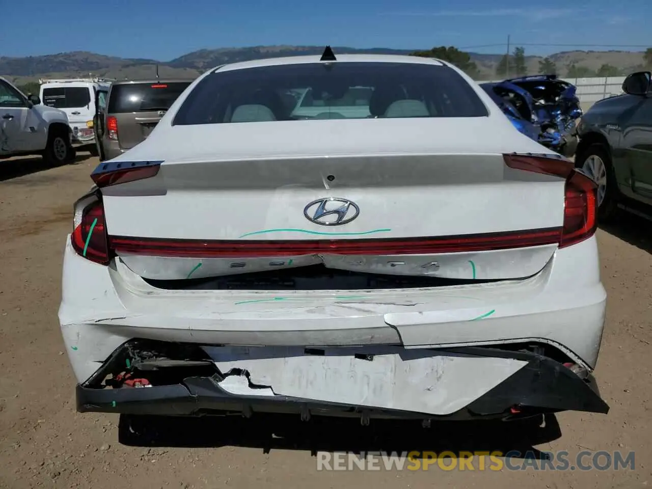 6 Photograph of a damaged car 5NPEL4JA8LH027532 HYUNDAI SONATA 2020