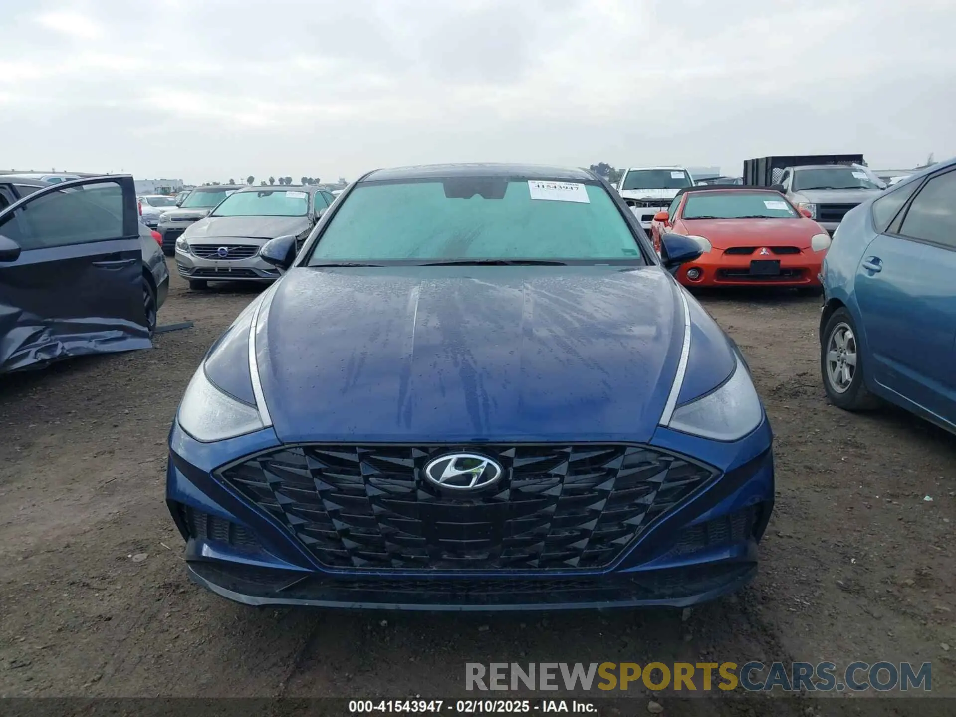 13 Photograph of a damaged car 5NPEL4JA8LH042144 HYUNDAI SONATA 2020