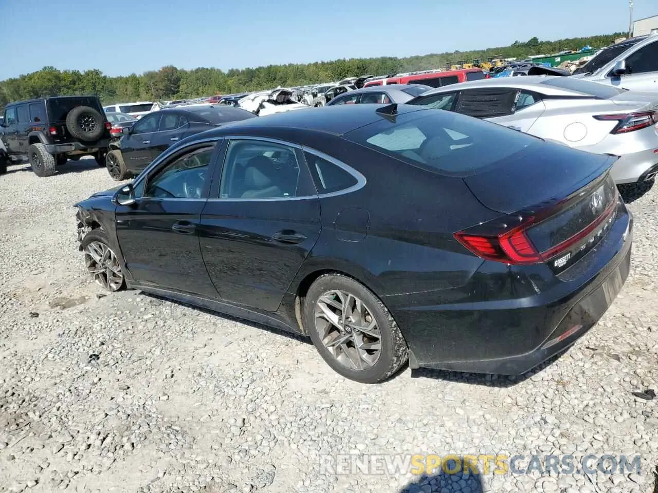 2 Photograph of a damaged car 5NPEL4JA8LH051264 HYUNDAI SONATA 2020