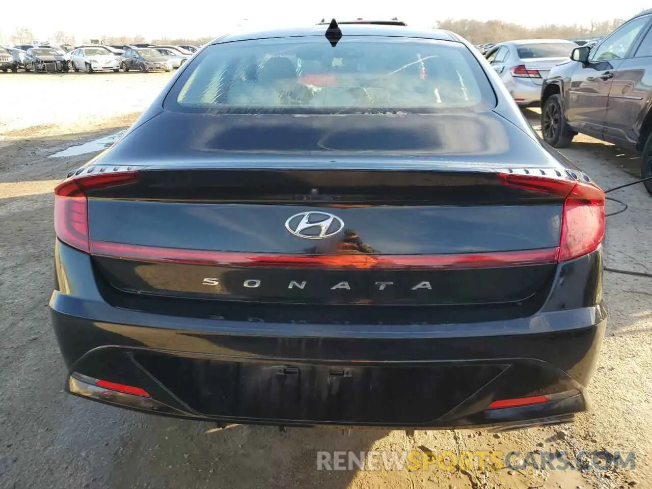 6 Photograph of a damaged car 5NPEL4JA8LH054018 HYUNDAI SONATA 2020