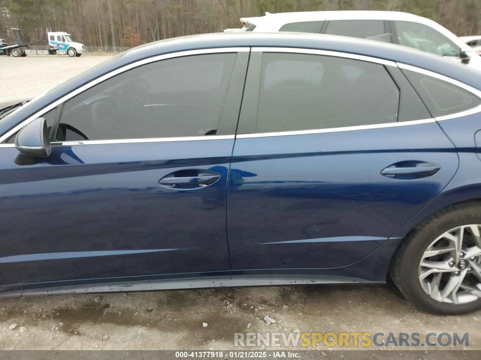 14 Photograph of a damaged car 5NPEL4JA8LH054780 HYUNDAI SONATA 2020