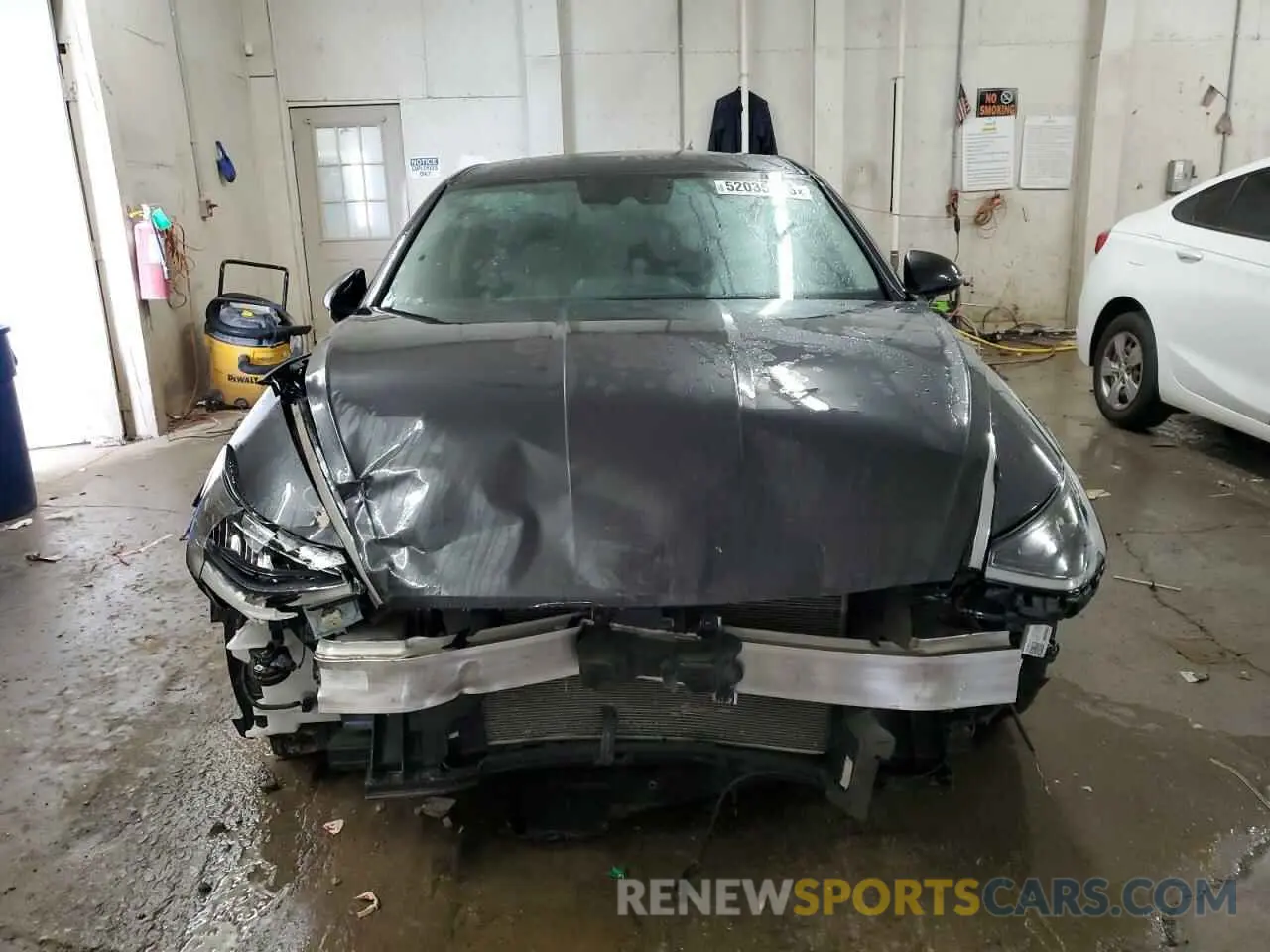 5 Photograph of a damaged car 5NPEL4JA9LH031038 HYUNDAI SONATA 2020